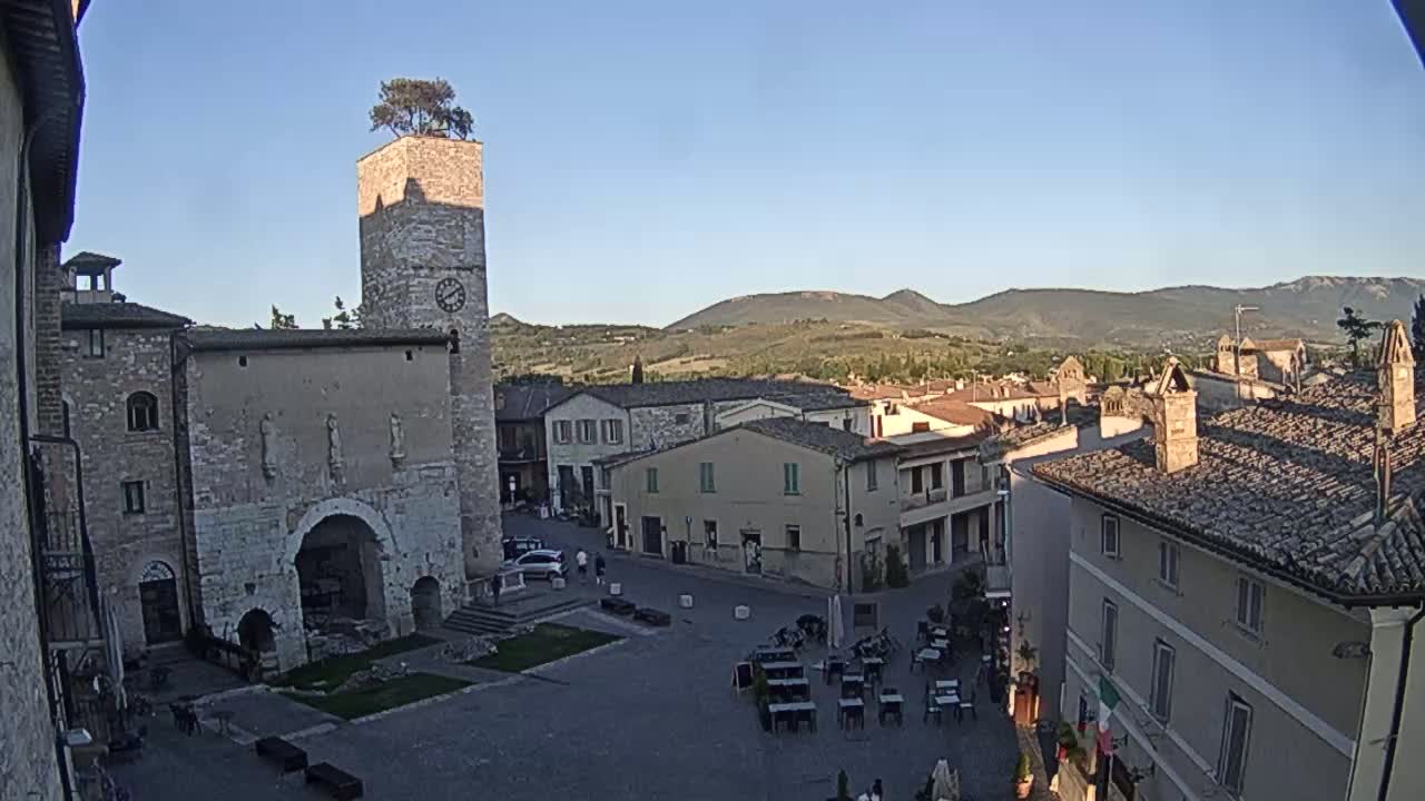 Spello Old City Live Cam - Perugia, Umbria, Italy