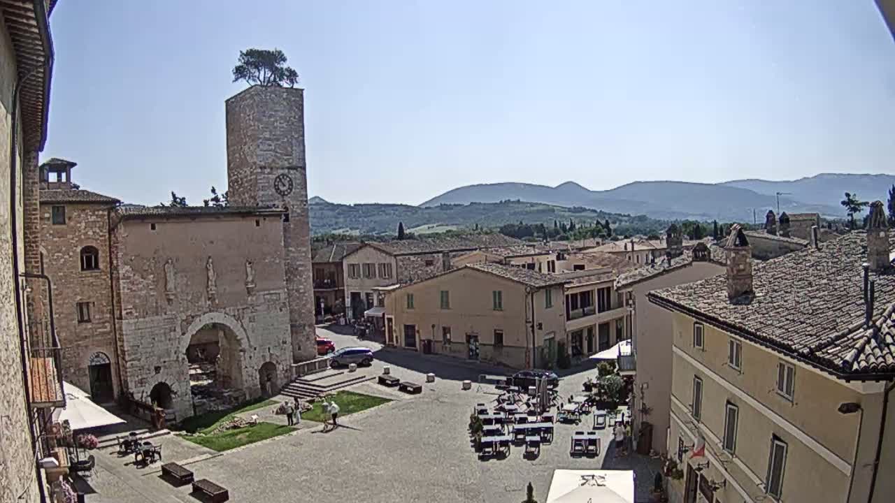 Spello Old City Live Cam - Perugia, Umbria, Italy