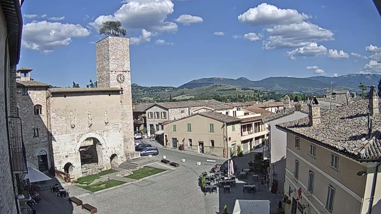 Spello Old City Live Cam - Perugia, Umbria, Italy