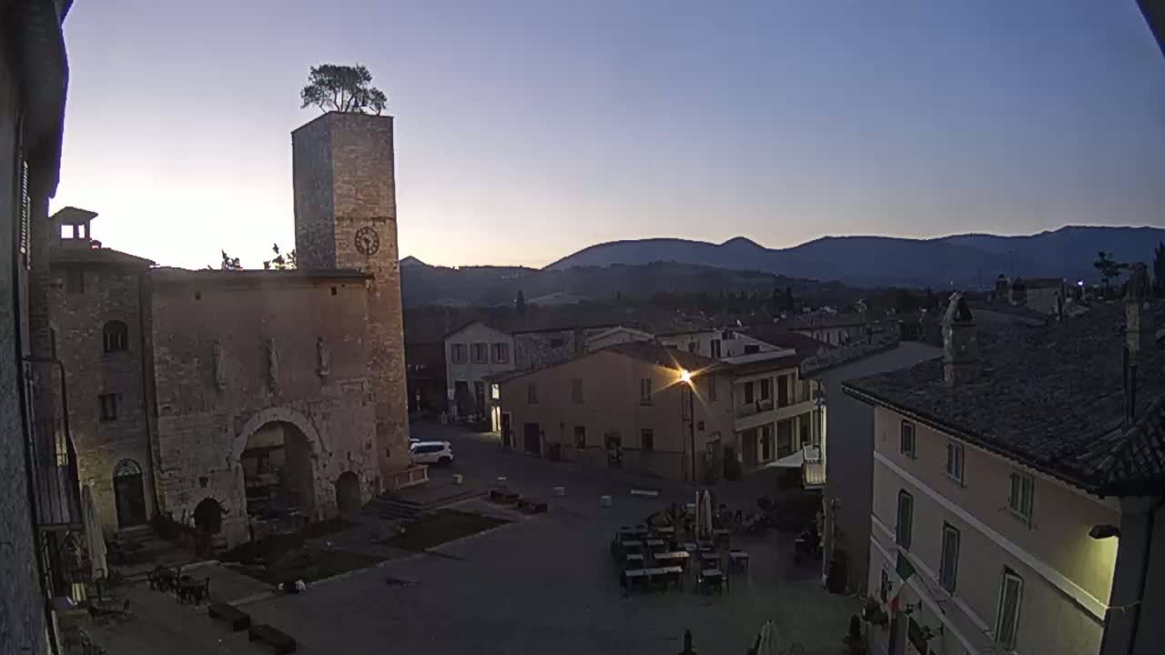 Spello Old City Live Cam - Perugia, Umbria, Italy