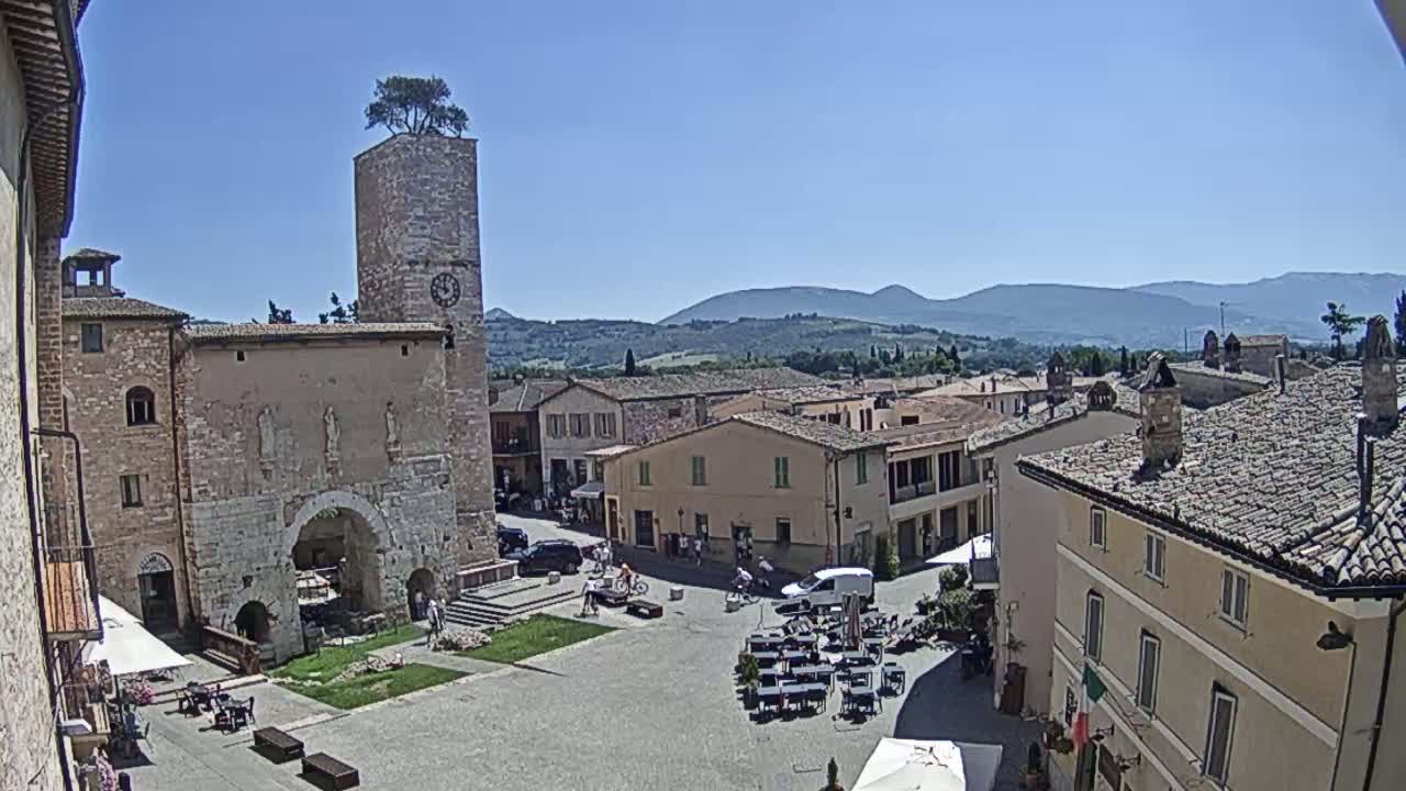 Spello Old City Live Cam - Perugia, Umbria, Italy
