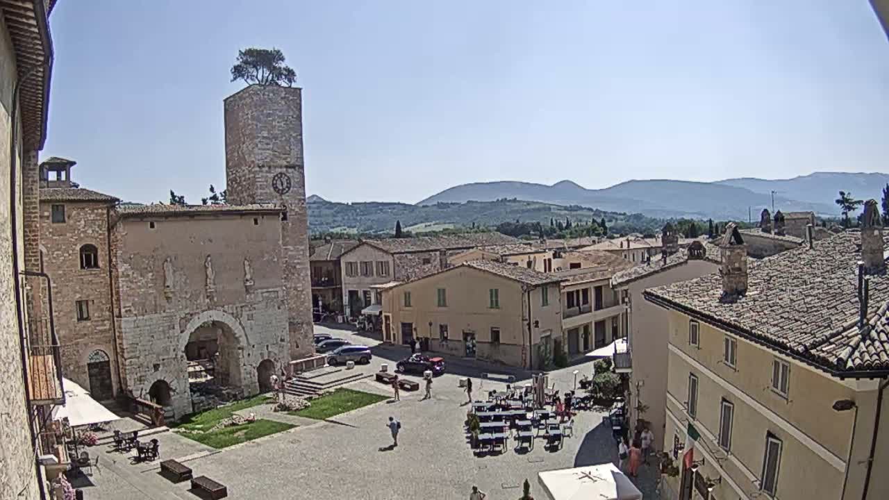 Spello Old City Live Cam - Perugia, Umbria, Italy