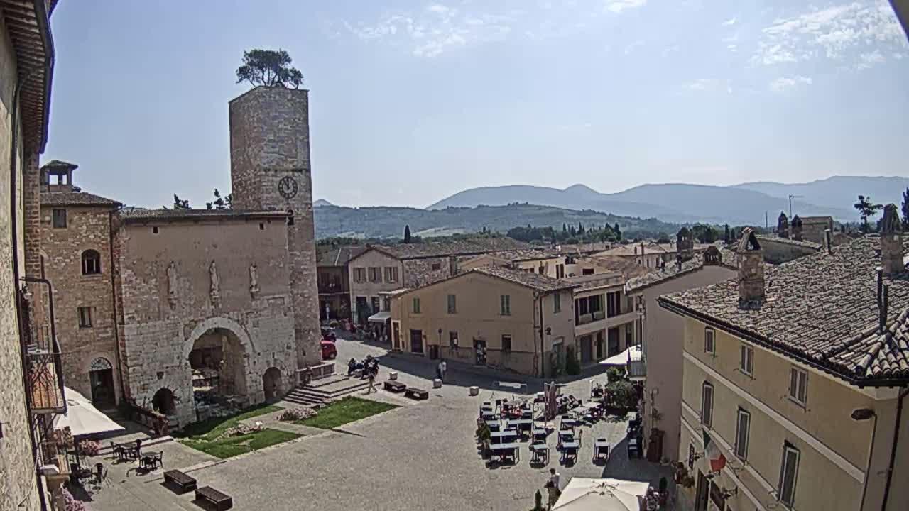 Spello Old City Live Cam - Perugia, Umbria, Italy