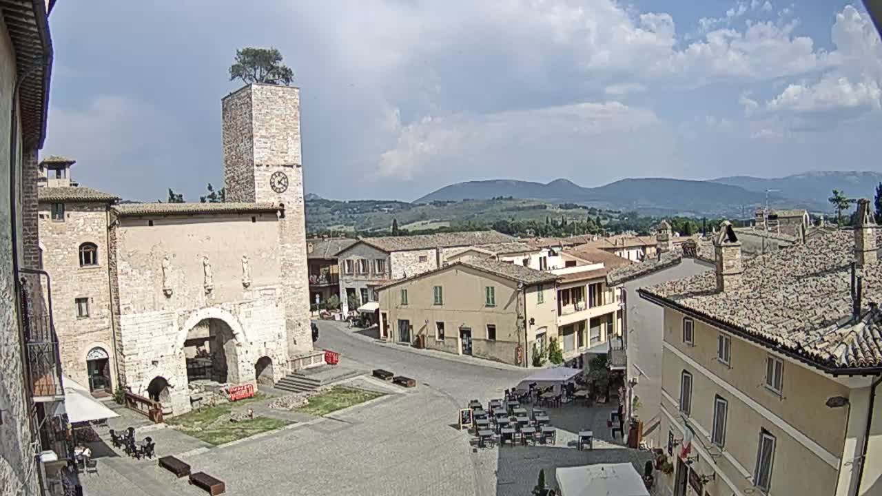 Spello Old City Live Cam - Perugia, Umbria, Italy