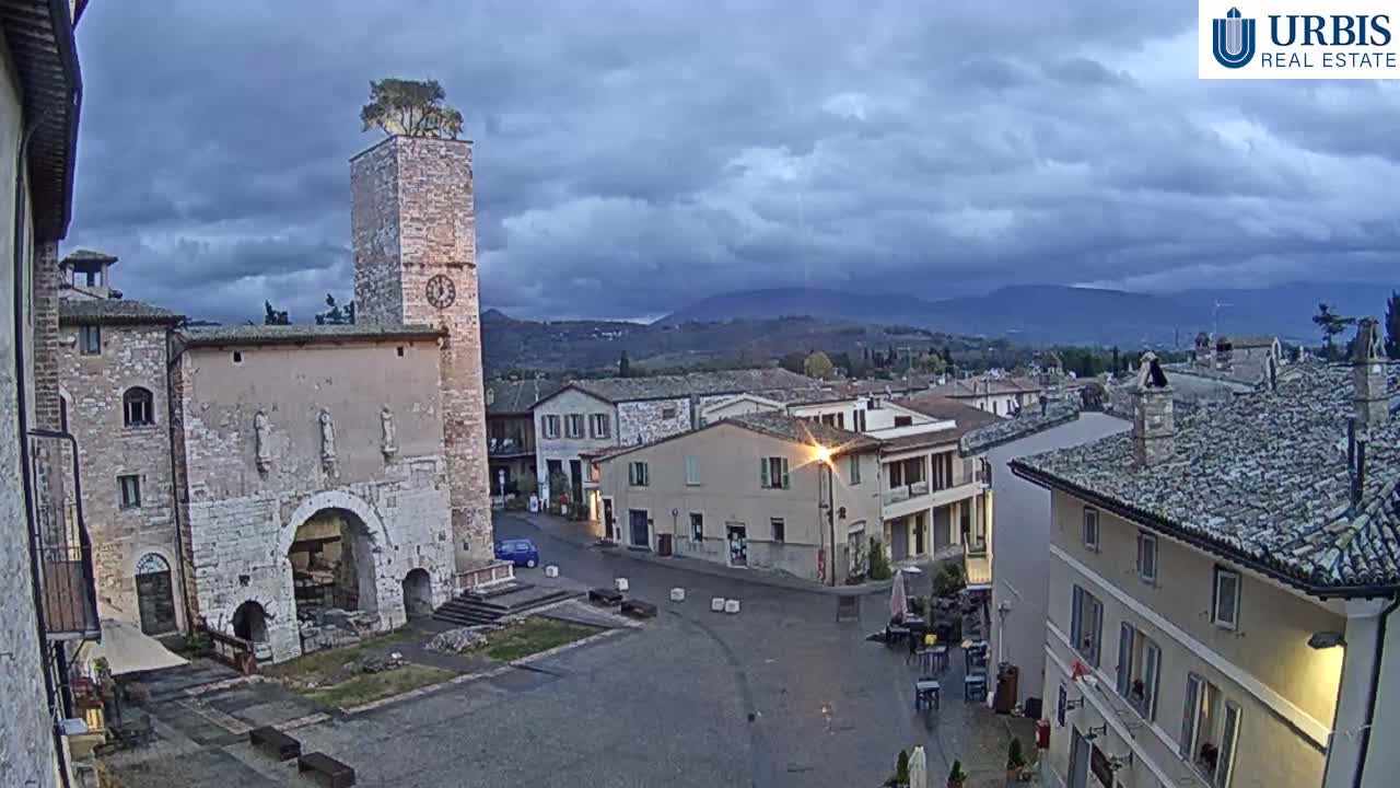 Spello Old City Live Cam - Perugia, Umbria, Italy