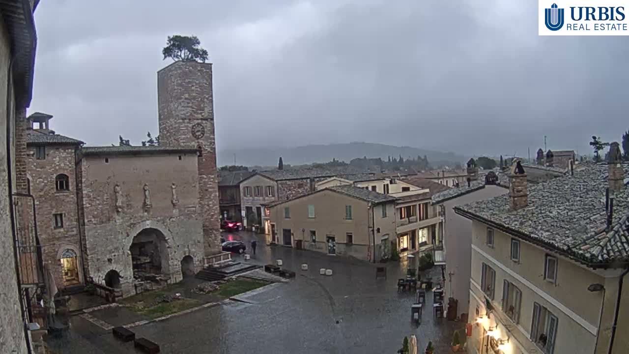 Spello Old City Live Cam - Perugia, Umbria, Italy
