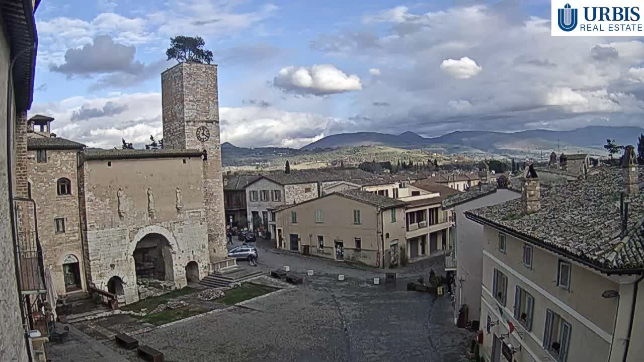 Spello Old City Live Cam - Perugia, Umbria, Italy