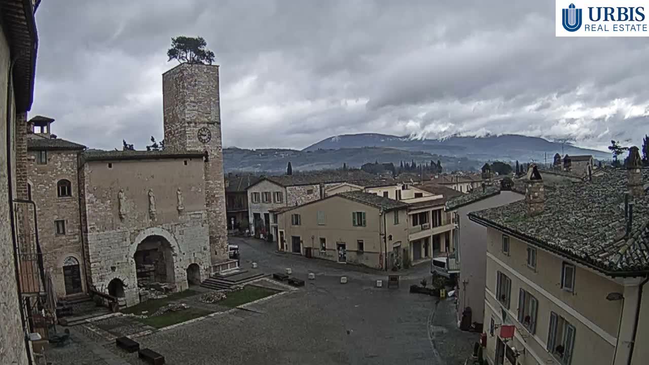Spello Old City Live Cam - Perugia, Umbria, Italy
