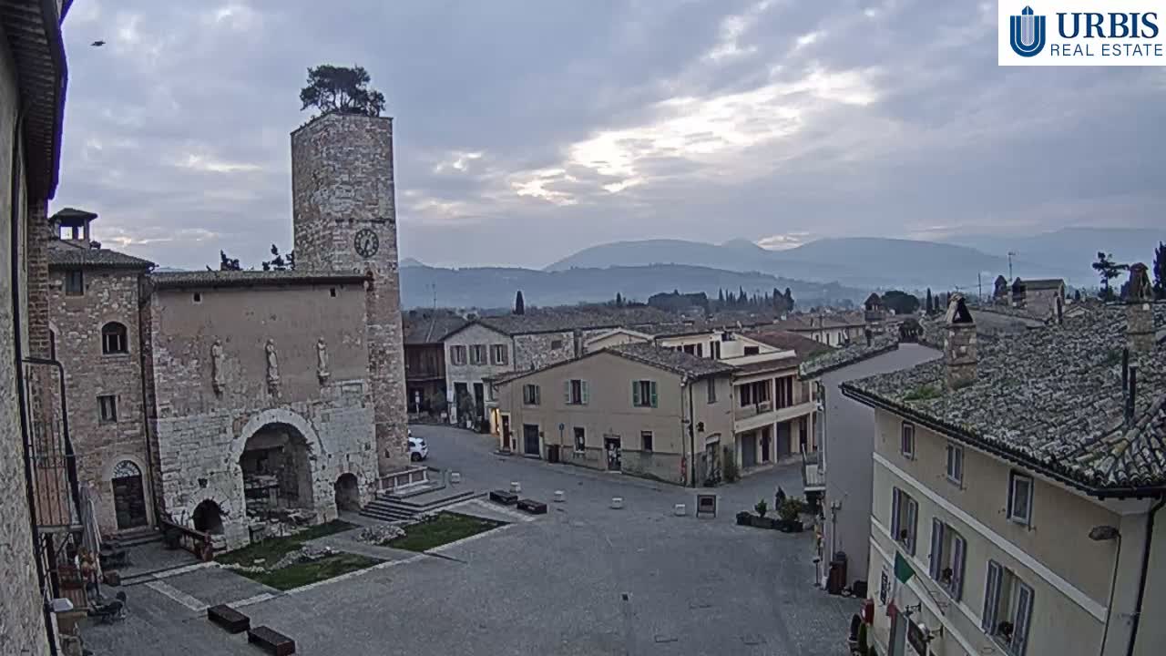Spello Old City Live Cam - Perugia, Umbria, Italy