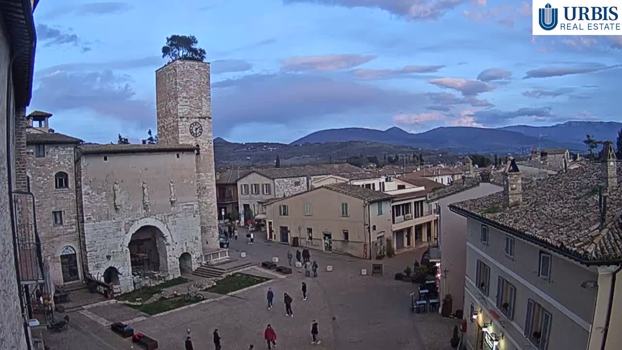 Spello Old City Live Cam - Perugia, Umbria, Italy