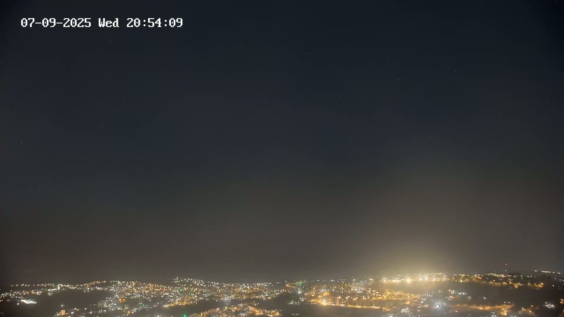East Quds (Abu Dis/Jabel Mukaber/AlSawahira-AlGharbiyya/Sawahera al-Sharqiya/Jub al-Rum Towns View Towards Midbar Yehuda (Judean Desert) Live Cam - Jabal Batin Elhawa, East Quds, Palestine 