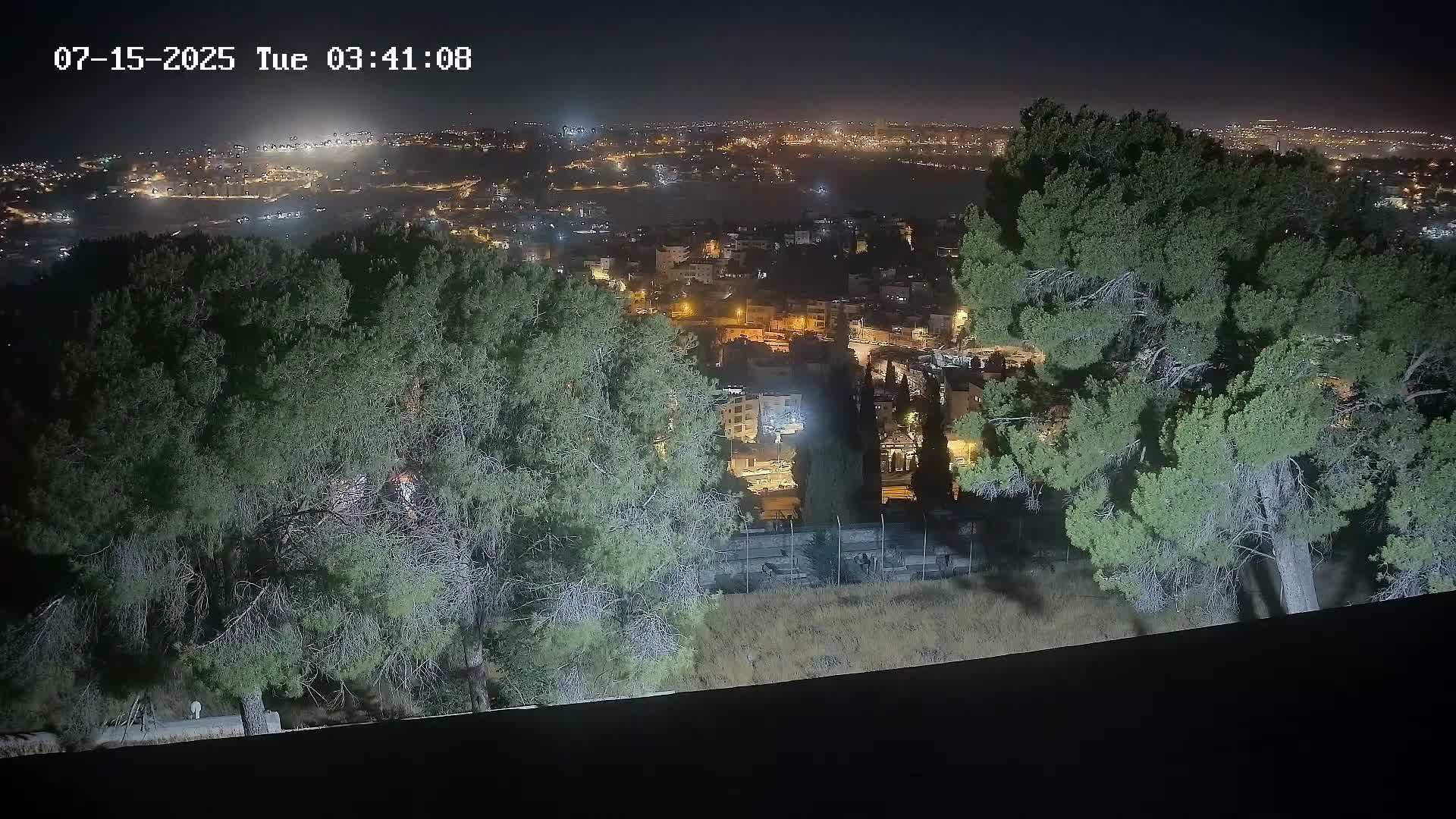 East Quds (Abu Dis/Jabel Mukaber/AlSawahira-AlGharbiyya/Sawahera al-Sharqiya/Jub al-Rum Towns View Towards Midbar Yehuda (Judean Desert) Live Cam - Jabal Batin Elhawa, East Quds, Palestine 