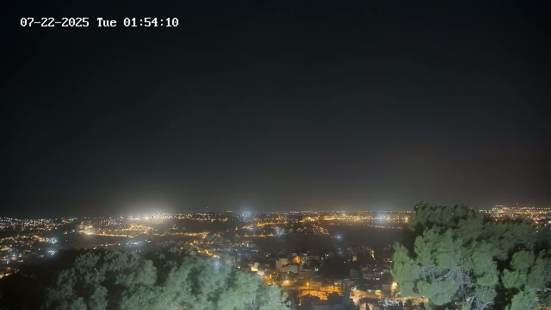East Quds (Abu Dis/Jabel Mukaber/AlSawahira-AlGharbiyya/Sawahera al-Sharqiya/Jub al-Rum Towns View Towards Midbar Yehuda (Judean Desert) Live Cam - Jabal Batin Elhawa, East Quds, Palestine 