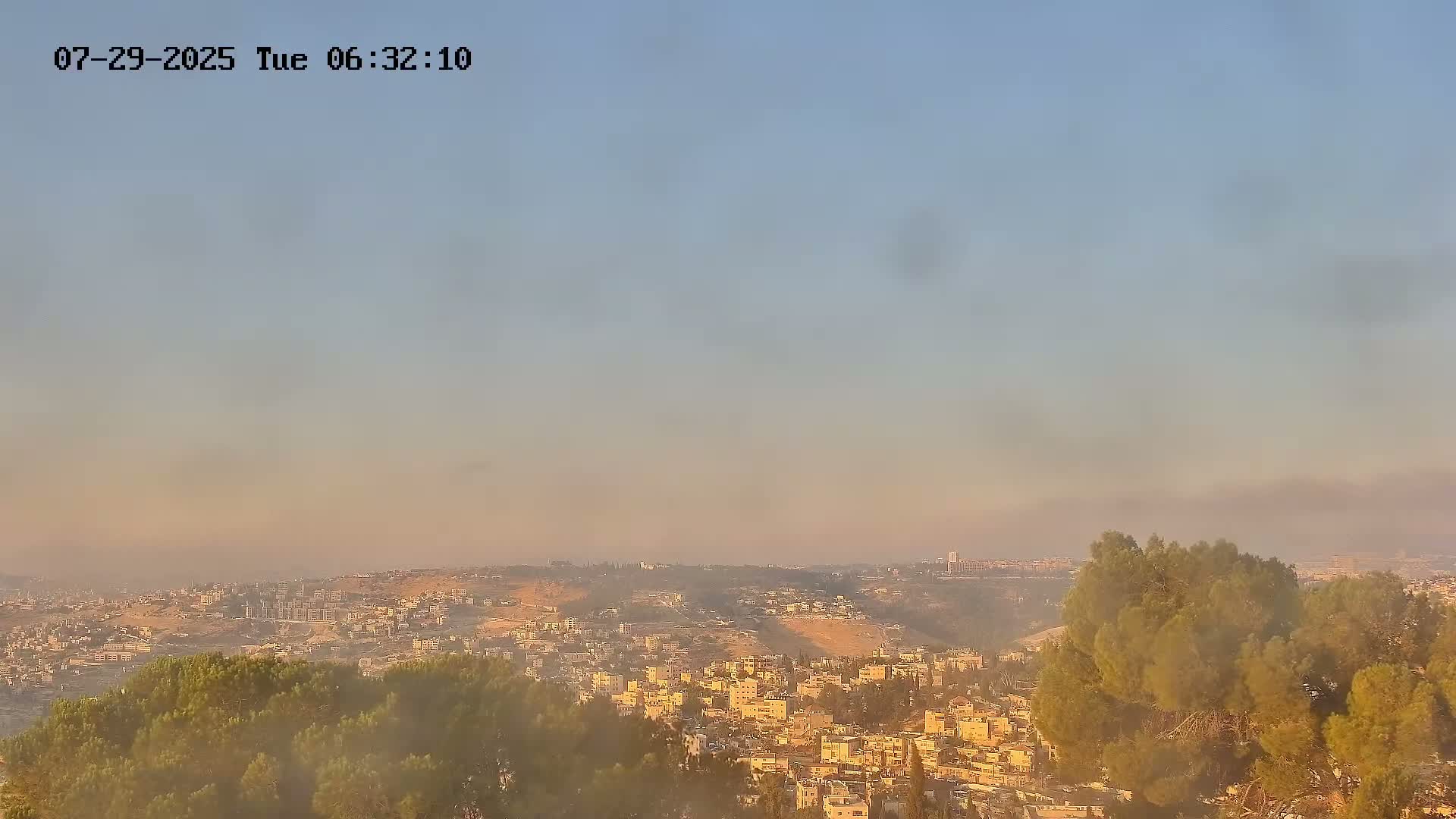 East Quds (Abu Dis/Jabel Mukaber/AlSawahira-AlGharbiyya/Sawahera al-Sharqiya/Jub al-Rum Towns View Towards Midbar Yehuda (Judean Desert) Live Cam - Jabal Batin Elhawa, East Quds, Palestine 