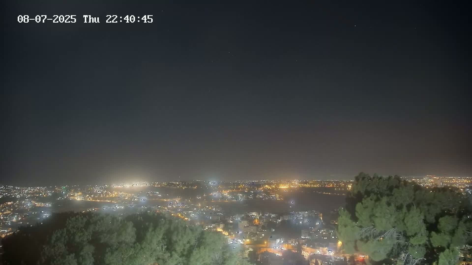 East Quds (Abu Dis/Jabel Mukaber/AlSawahira-AlGharbiyya/Sawahera al-Sharqiya/Jub al-Rum Towns View Towards Midbar Yehuda (Judean Desert) Live Cam - Jabal Batin Elhawa, East Quds, Palestine 