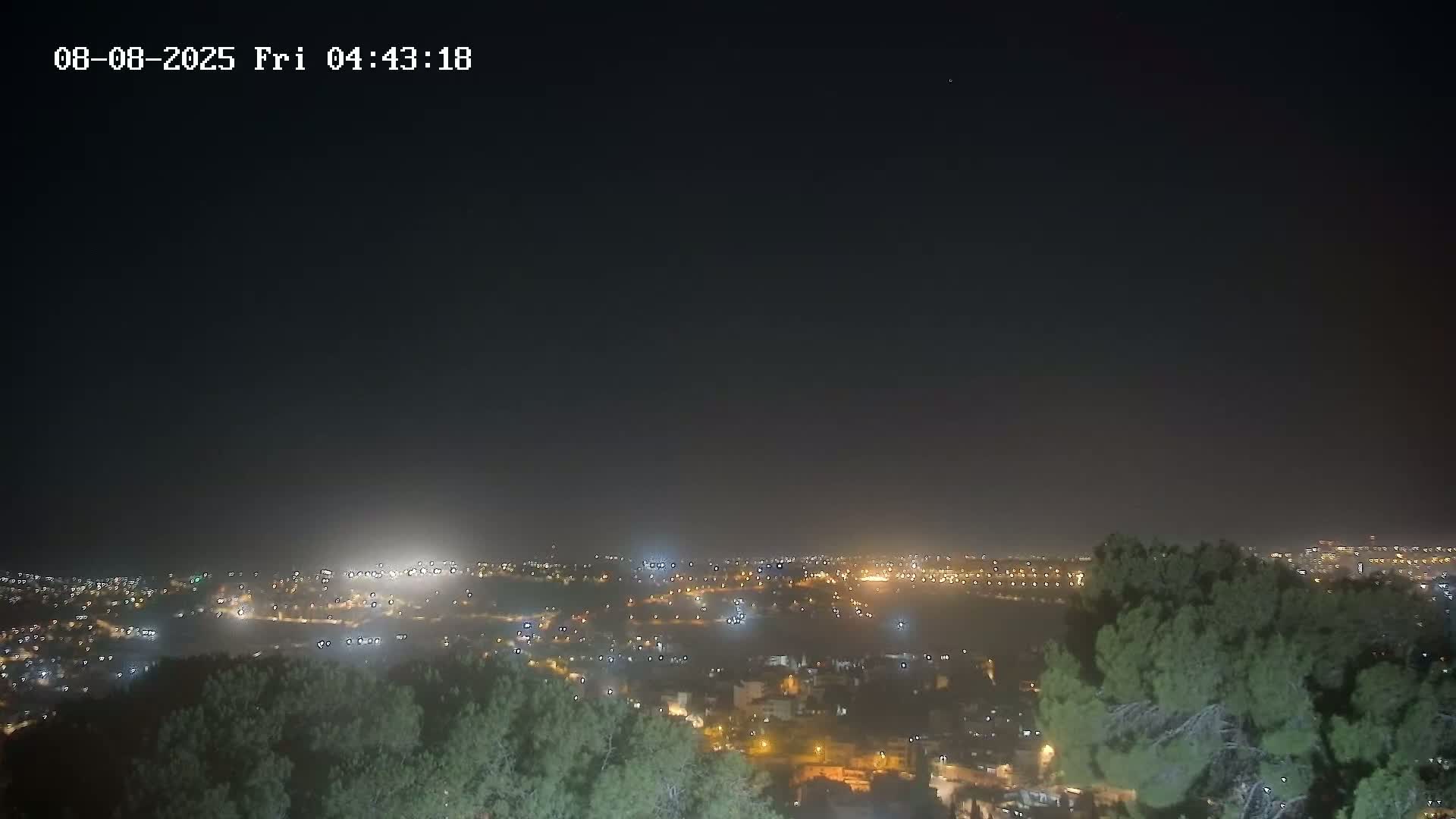 East Quds (Abu Dis/Jabel Mukaber/AlSawahira-AlGharbiyya/Sawahera al-Sharqiya/Jub al-Rum Towns View Towards Midbar Yehuda (Judean Desert) Live Cam - Jabal Batin Elhawa, East Quds, Palestine 