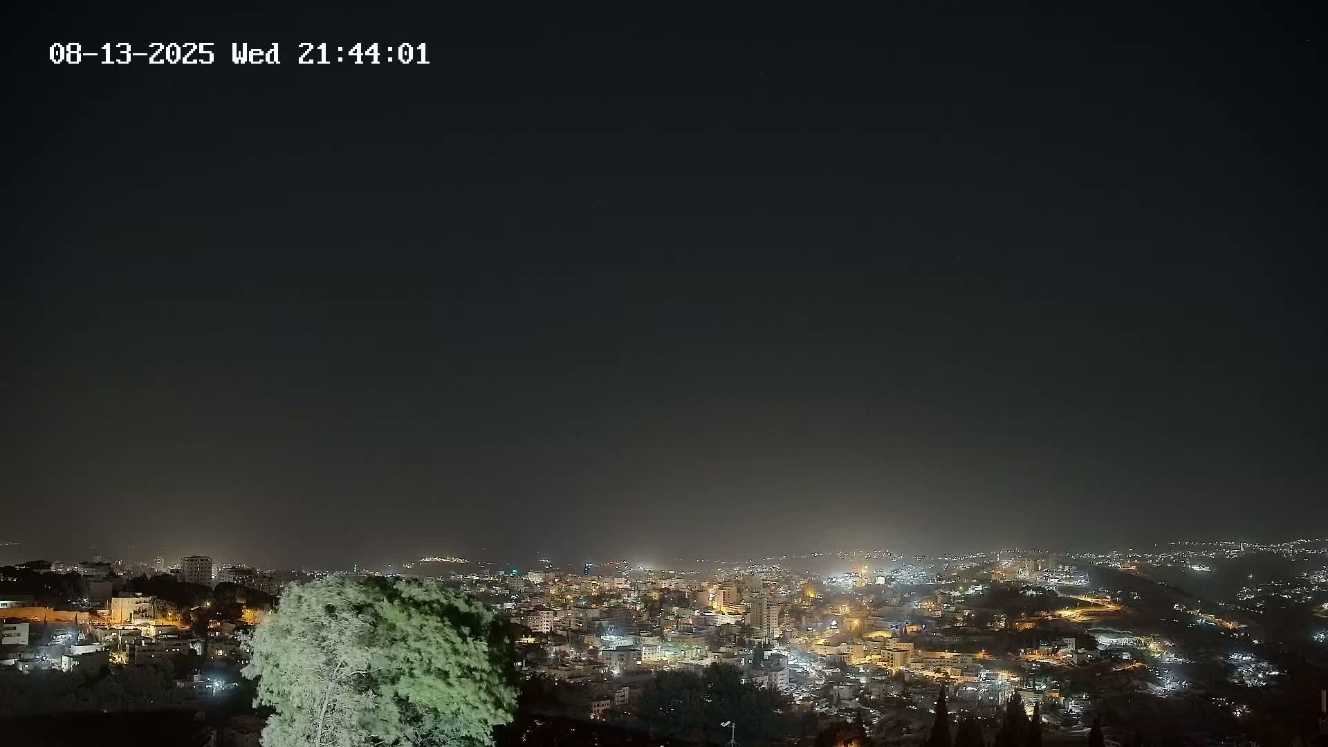 East Quds (Abu Dis/Jabel Mukaber/AlSawahira-AlGharbiyya/Sawahera al-Sharqiya/Jub al-Rum Towns View Towards Midbar Yehuda (Judean Desert) Live Cam - Jabal Batin Elhawa, East Quds, Palestine 