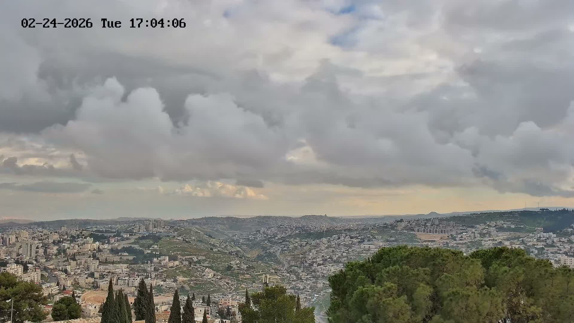 East Quds (Abu Dis/Jabel Mukaber/AlSawahira-AlGharbiyya/Sawahera al-Sharqiya/Jub al-Rum Towns View Towards Midbar Yehuda (Judean Desert) Live Cam - Jabal Batin Elhawa, East Quds, Palestine 