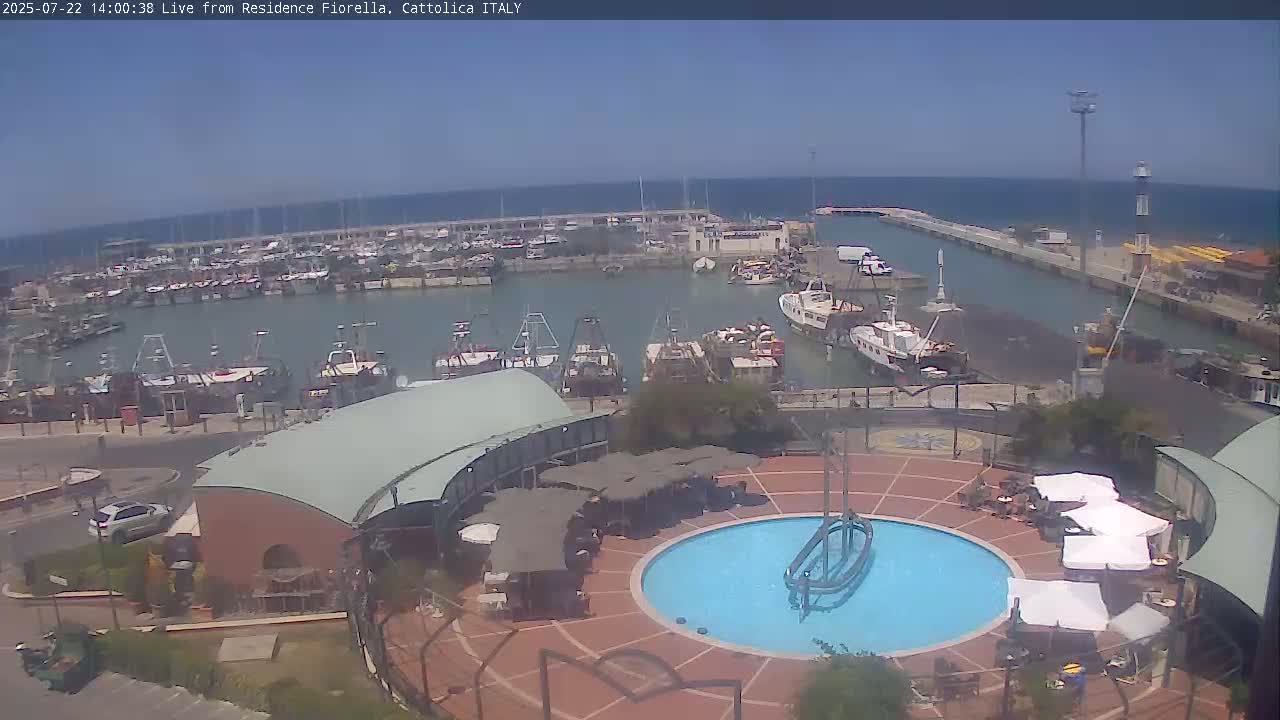 Cattolica Piazza del Porto Square & Yatch Club Marina of Cattolica Live Cam - Rimini, Emilia-Romagna, Italy 