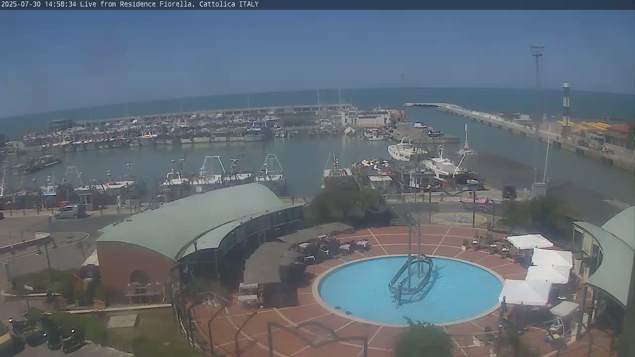 Cattolica Piazza del Porto Square & Yatch Club Marina of Cattolica Live Cam - Rimini, Emilia-Romagna, Italy 