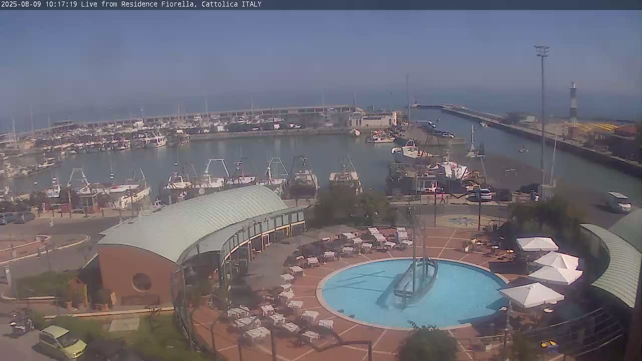 Cattolica Piazza del Porto Square & Yatch Club Marina of Cattolica Live Cam - Rimini, Emilia-Romagna, Italy 