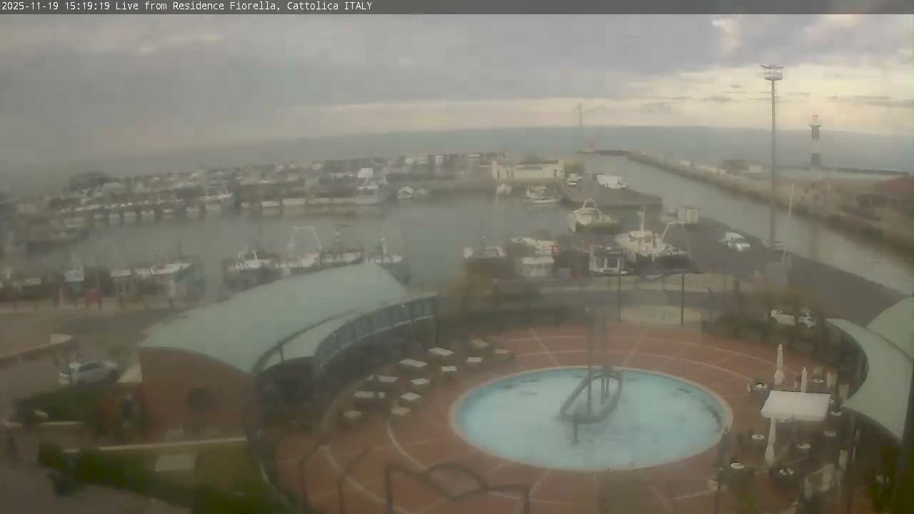 Cattolica Piazza del Porto Square & Yatch Club Marina of Cattolica Live Cam - Rimini, Emilia-Romagna, Italy 