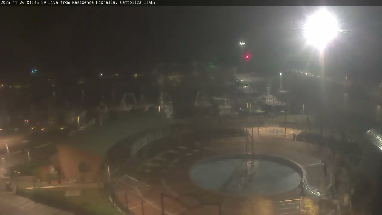Cattolica Piazza del Porto Square & Yatch Club Marina of Cattolica Live Cam - Rimini, Emilia-Romagna, Italy 