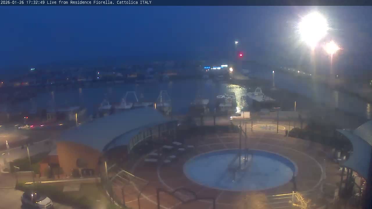Cattolica Piazza del Porto Square & Yatch Club Marina of Cattolica Live Cam - Rimini, Emilia-Romagna, Italy 