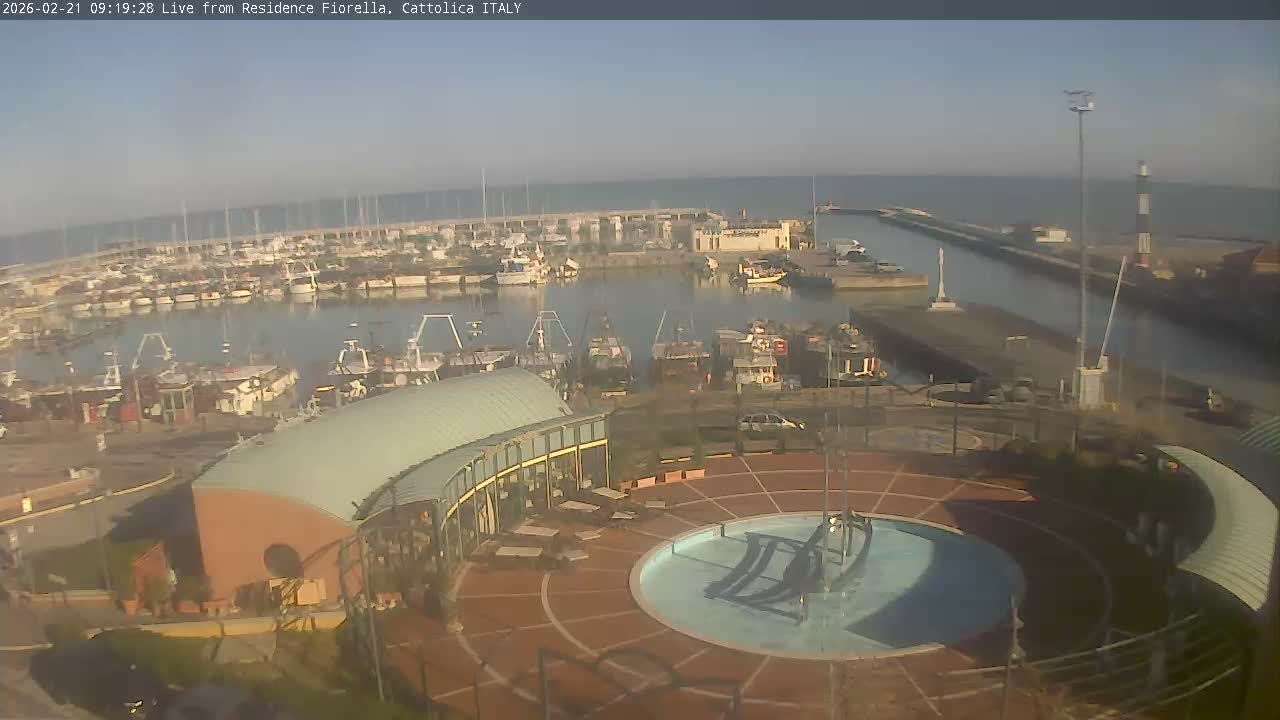 Cattolica Piazza del Porto Square & Yatch Club Marina of Cattolica Live Cam - Rimini, Emilia-Romagna, Italy 