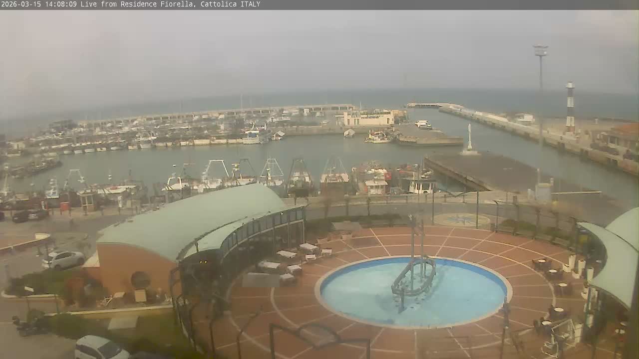 Cattolica Piazza del Porto Square & Yatch Club Marina of Cattolica Live Cam - Rimini, Emilia-Romagna, Italy 