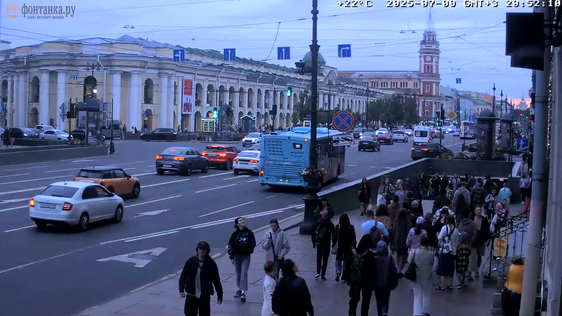 St. Petersburg, Nevskiy Avenue Live Cam - Dvortsovy, Tsentralny, Saint Petersburg, Northwestern (Severo-Zapadnyy), Russia