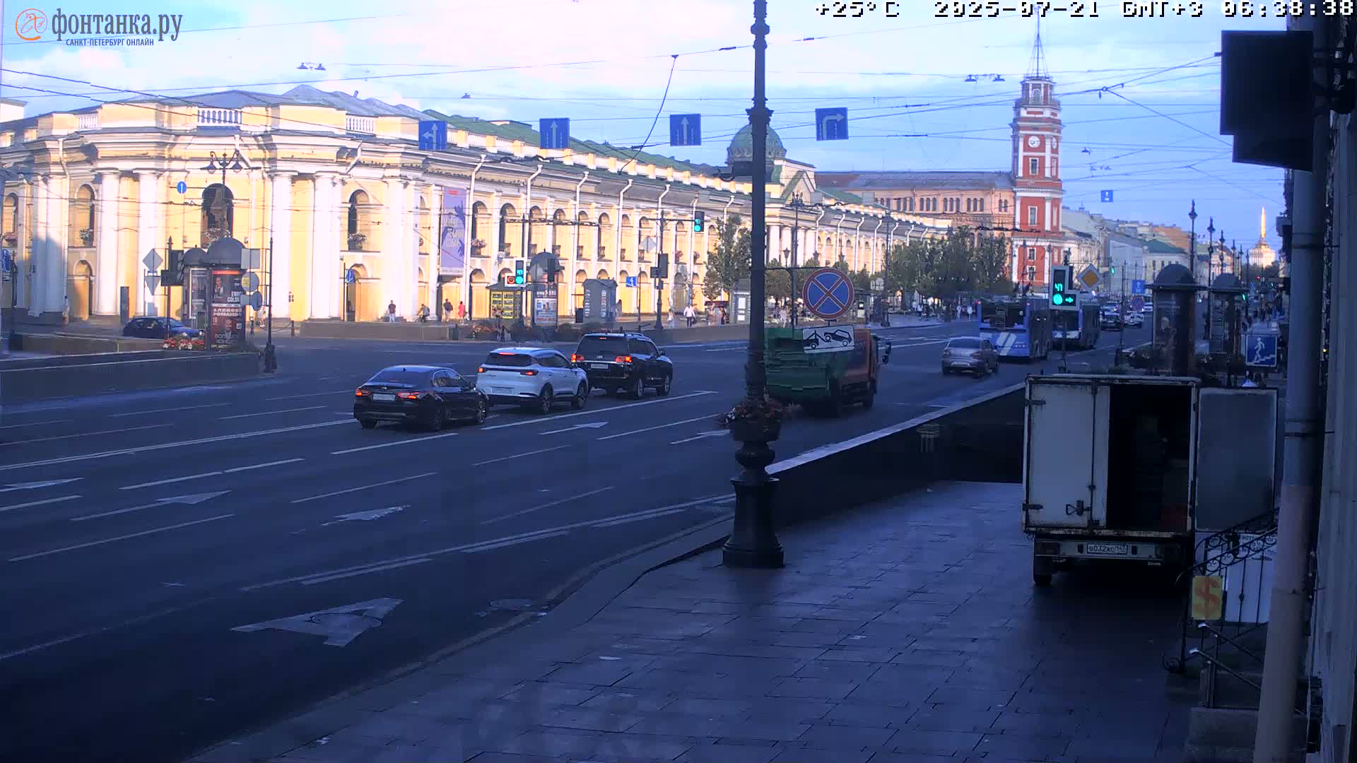St. Petersburg, Nevskiy Avenue Live Cam - Dvortsovy, Tsentralny, Saint Petersburg, Northwestern (Severo-Zapadnyy), Russia