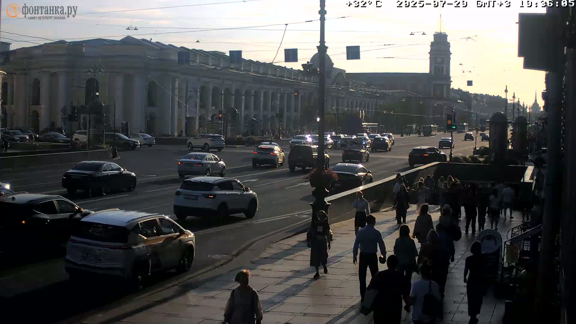 St. Petersburg, Nevskiy Avenue Live Cam - Dvortsovy, Tsentralny, Saint Petersburg, Northwestern (Severo-Zapadnyy), Russia