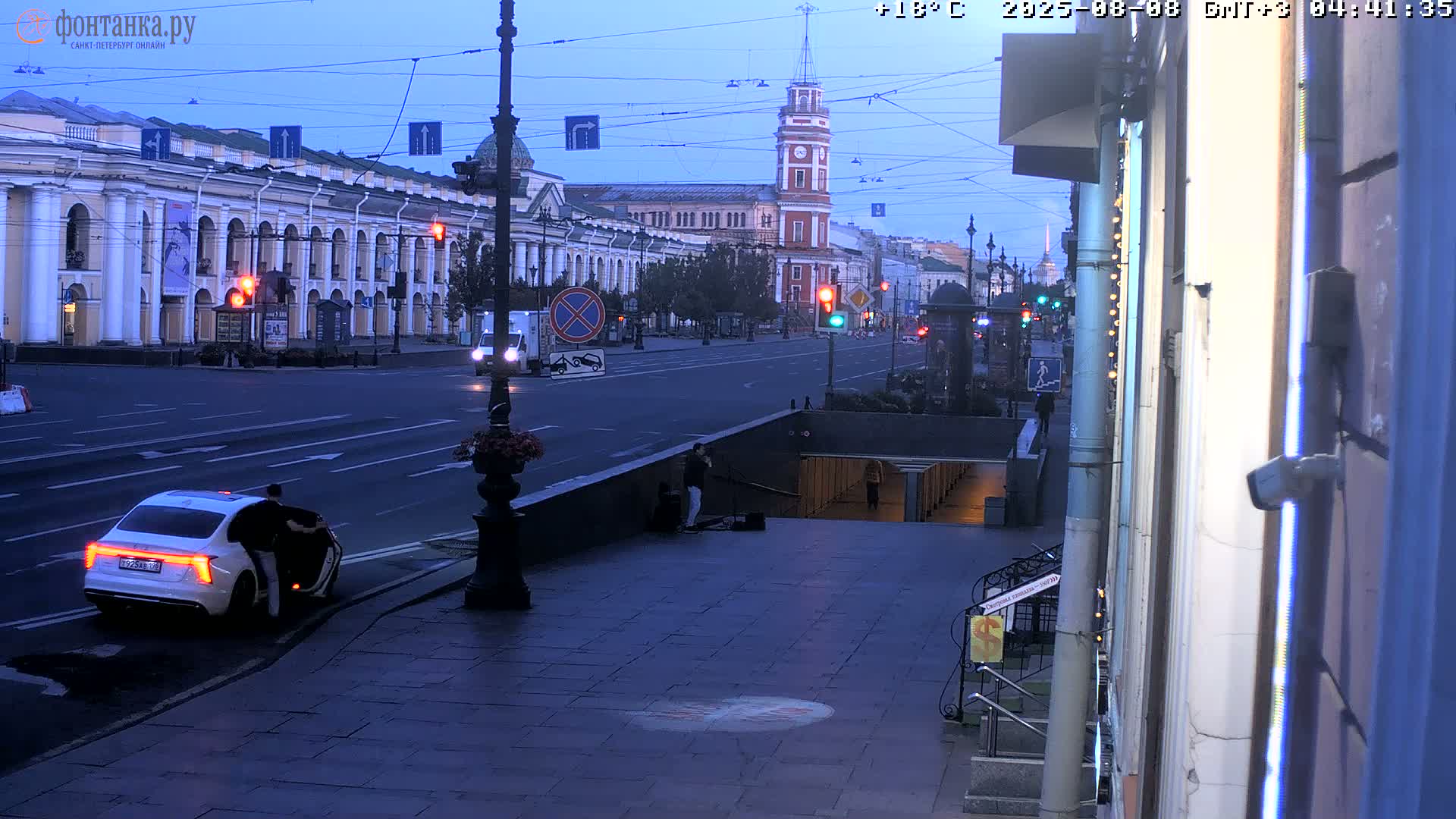 St. Petersburg, Nevskiy Avenue Live Cam - Dvortsovy, Tsentralny, Saint Petersburg, Northwestern (Severo-Zapadnyy), Russia
