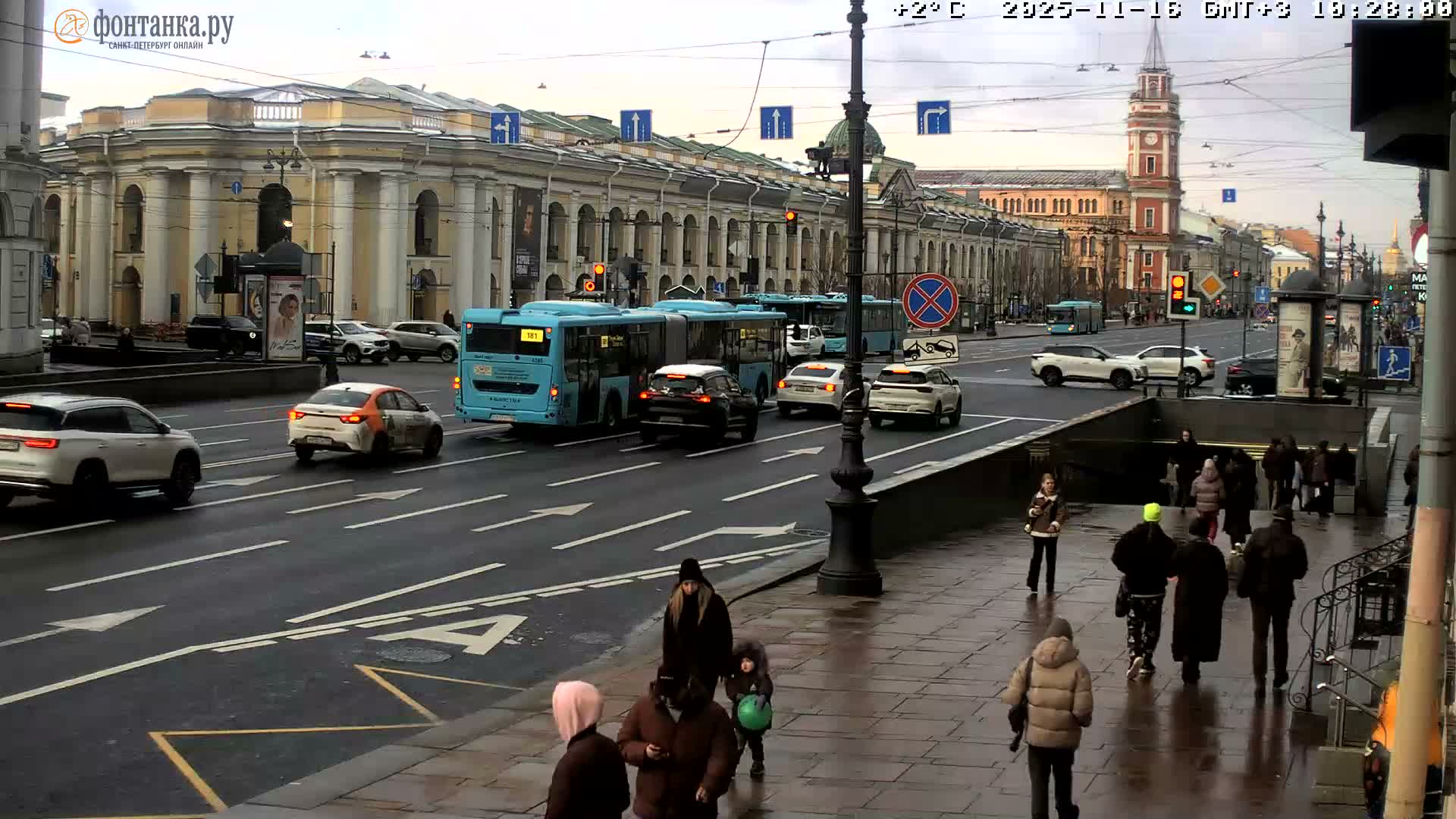St. Petersburg, Nevskiy Avenue Live Cam - Dvortsovy, Tsentralny, Saint Petersburg, Northwestern (Severo-Zapadnyy), Russia