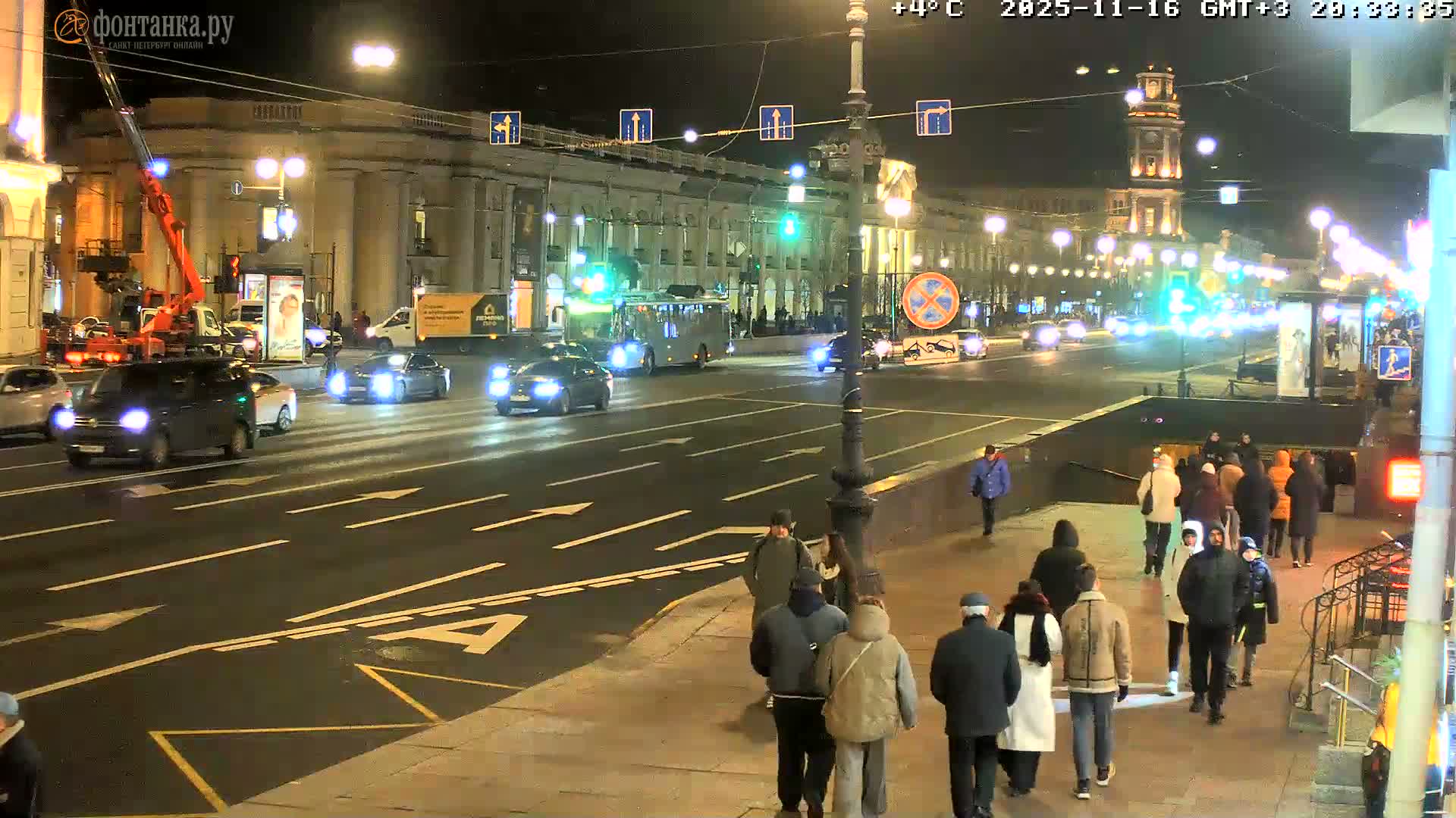 St. Petersburg, Nevskiy Avenue Live Cam - Dvortsovy, Tsentralny, Saint Petersburg, Northwestern (Severo-Zapadnyy), Russia