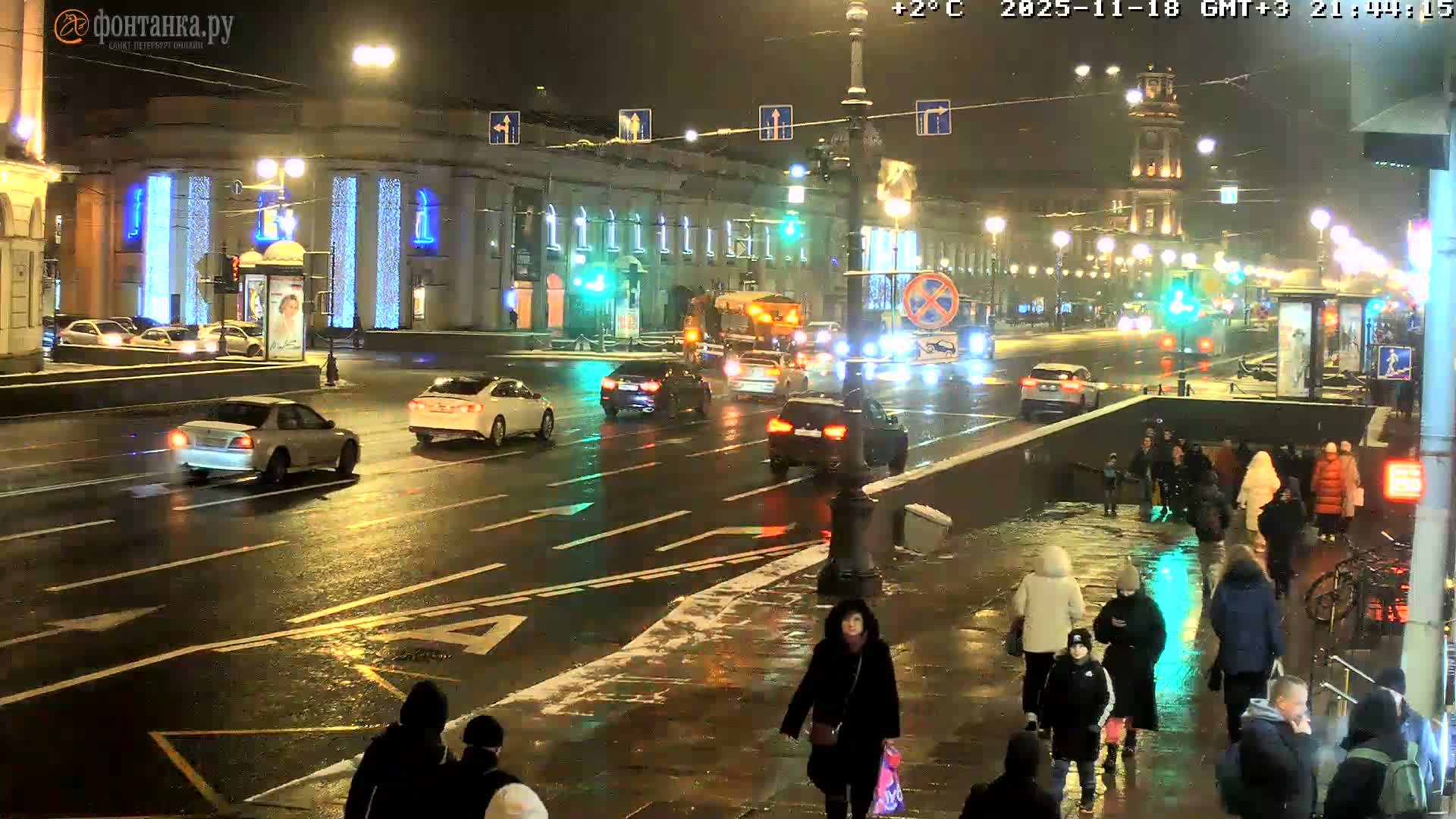 St. Petersburg, Nevskiy Avenue Live Cam - Dvortsovy, Tsentralny, Saint Petersburg, Northwestern (Severo-Zapadnyy), Russia