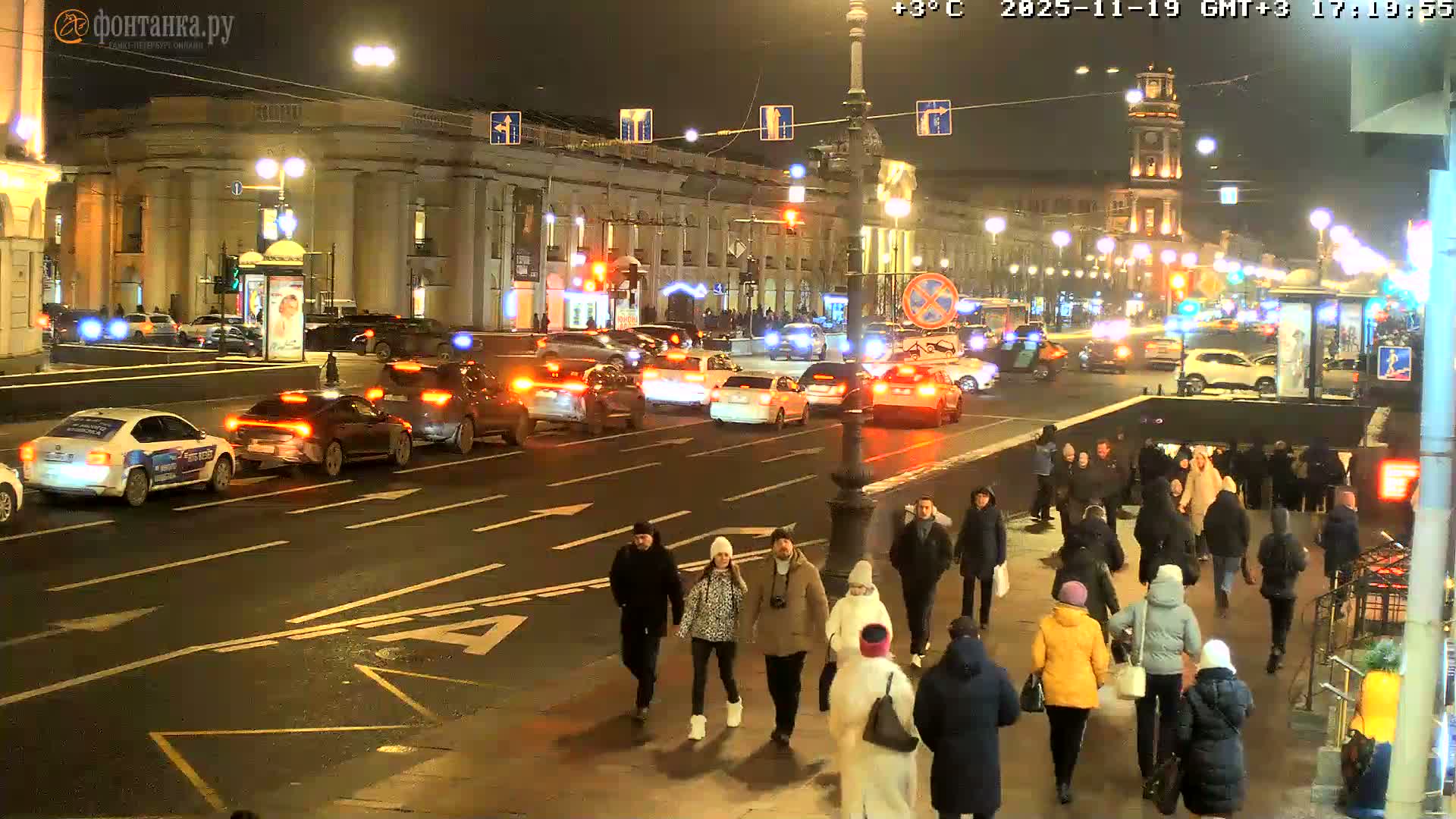 St. Petersburg, Nevskiy Avenue Live Cam - Dvortsovy, Tsentralny, Saint Petersburg, Northwestern (Severo-Zapadnyy), Russia