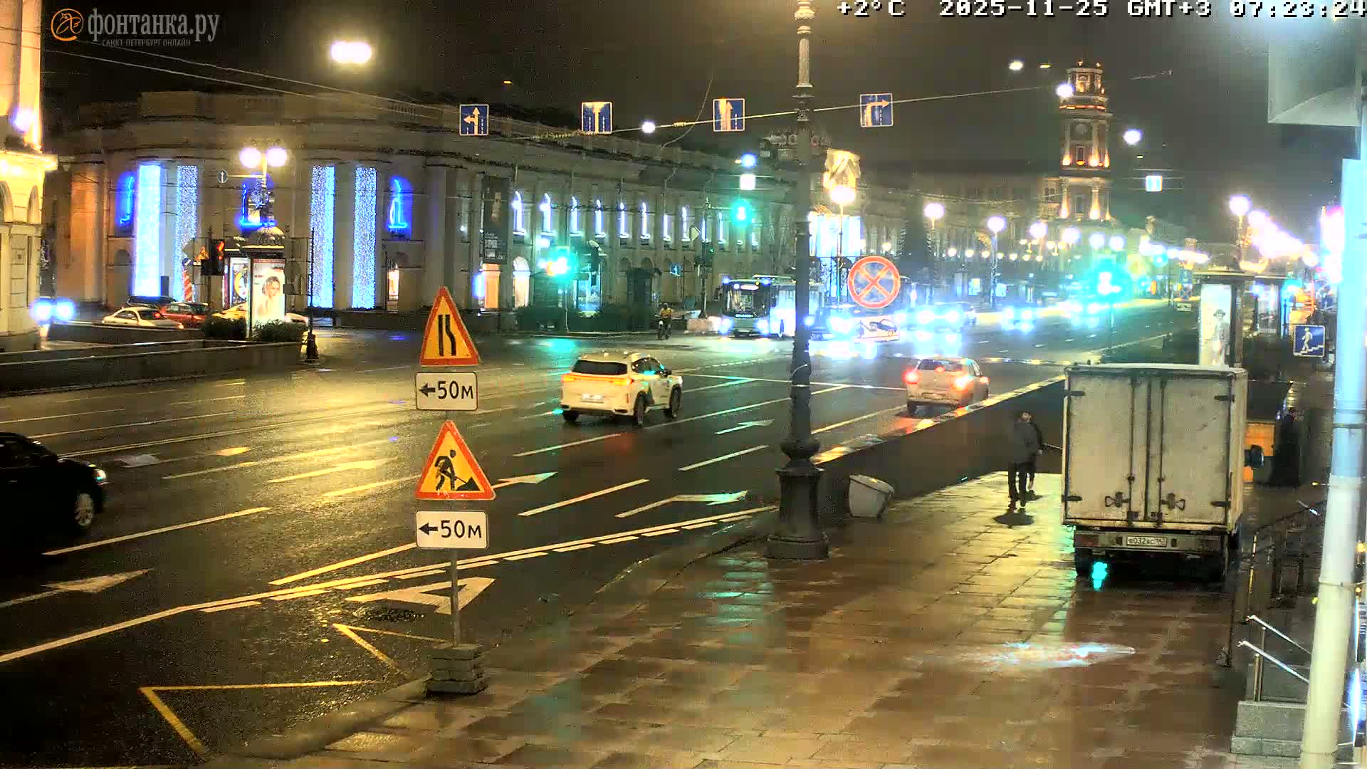 St. Petersburg, Nevskiy Avenue Live Cam - Dvortsovy, Tsentralny, Saint Petersburg, Northwestern (Severo-Zapadnyy), Russia