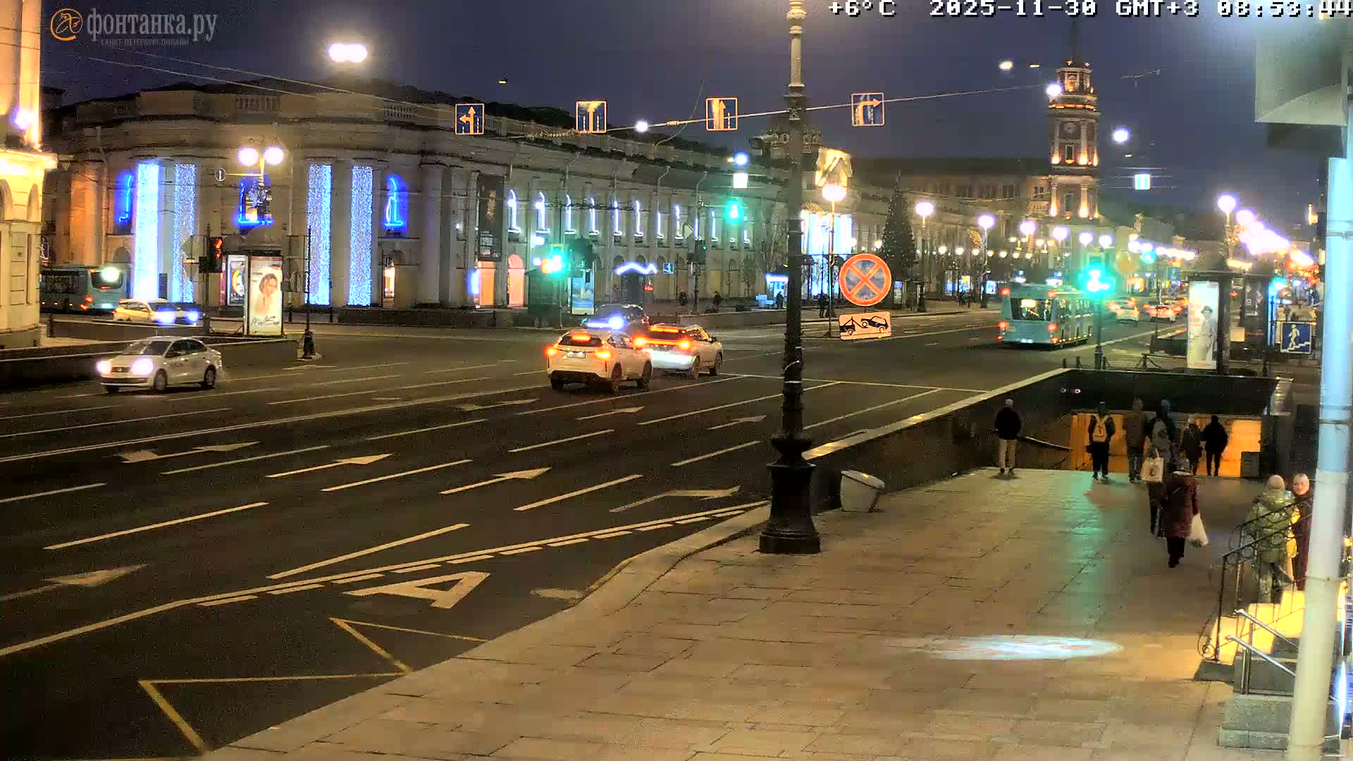 St. Petersburg, Nevskiy Avenue Live Cam - Dvortsovy, Tsentralny, Saint Petersburg, Northwestern (Severo-Zapadnyy), Russia