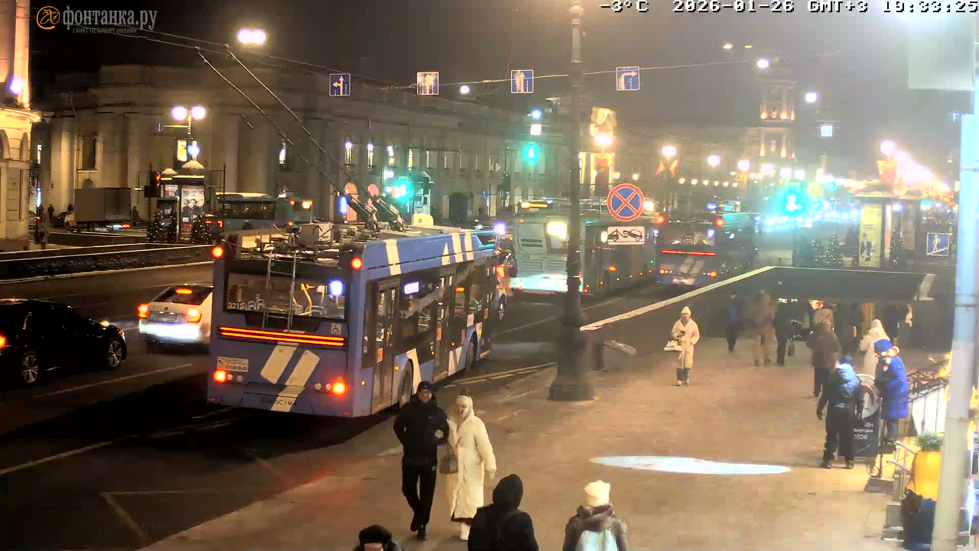 St. Petersburg, Nevskiy Avenue Live Cam - Dvortsovy, Tsentralny, Saint Petersburg, Northwestern (Severo-Zapadnyy), Russia