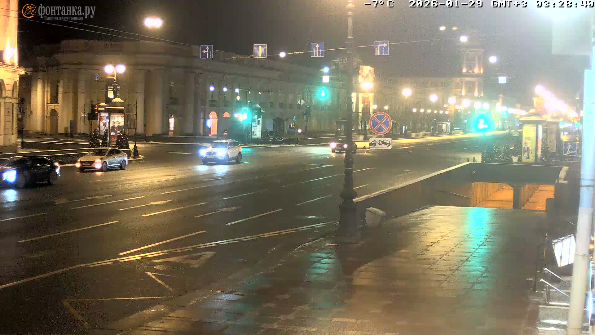 St. Petersburg, Nevskiy Avenue Live Cam - Dvortsovy, Tsentralny, Saint Petersburg, Northwestern (Severo-Zapadnyy), Russia