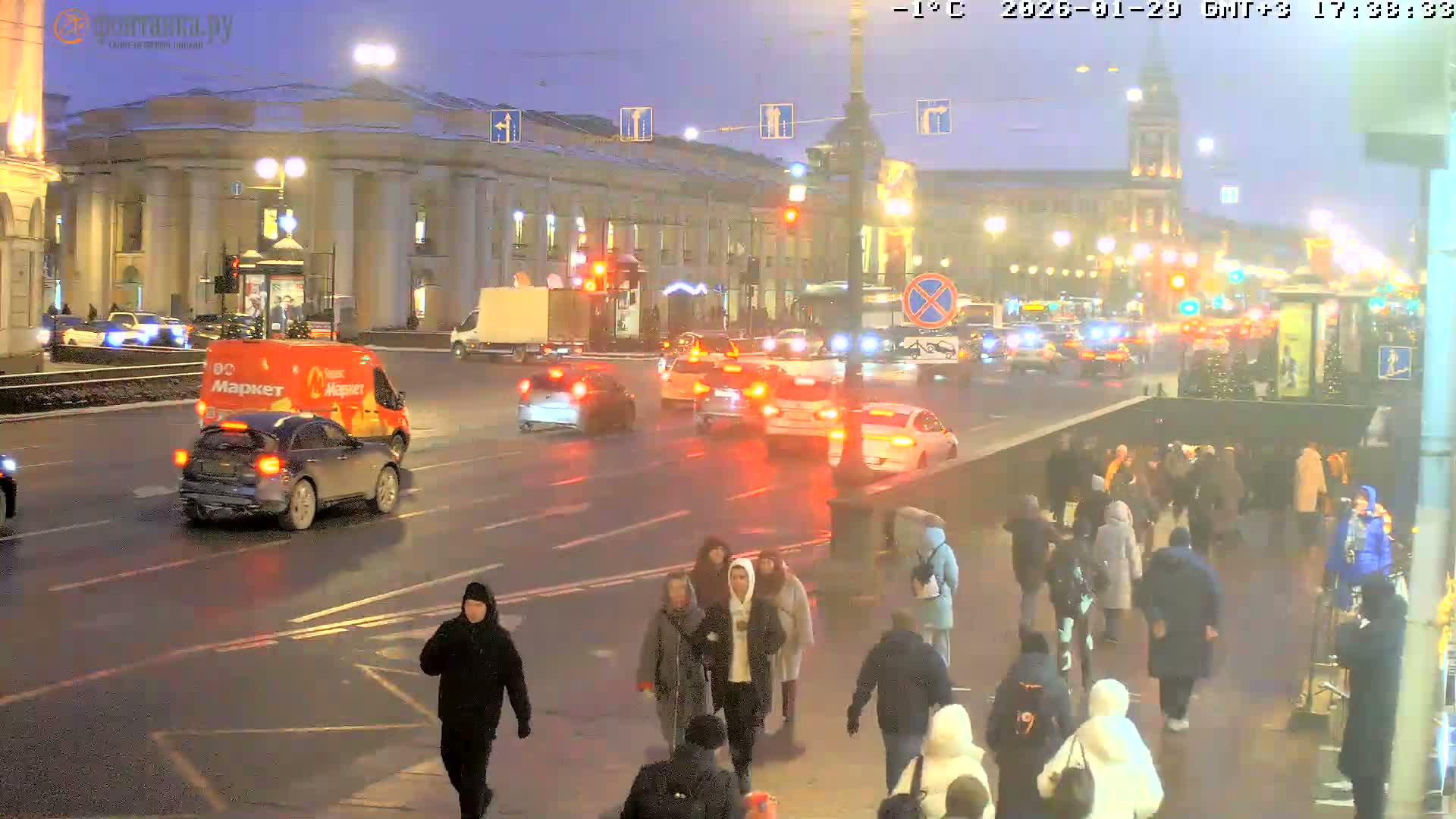 St. Petersburg, Nevskiy Avenue Live Cam - Dvortsovy, Tsentralny, Saint Petersburg, Northwestern (Severo-Zapadnyy), Russia