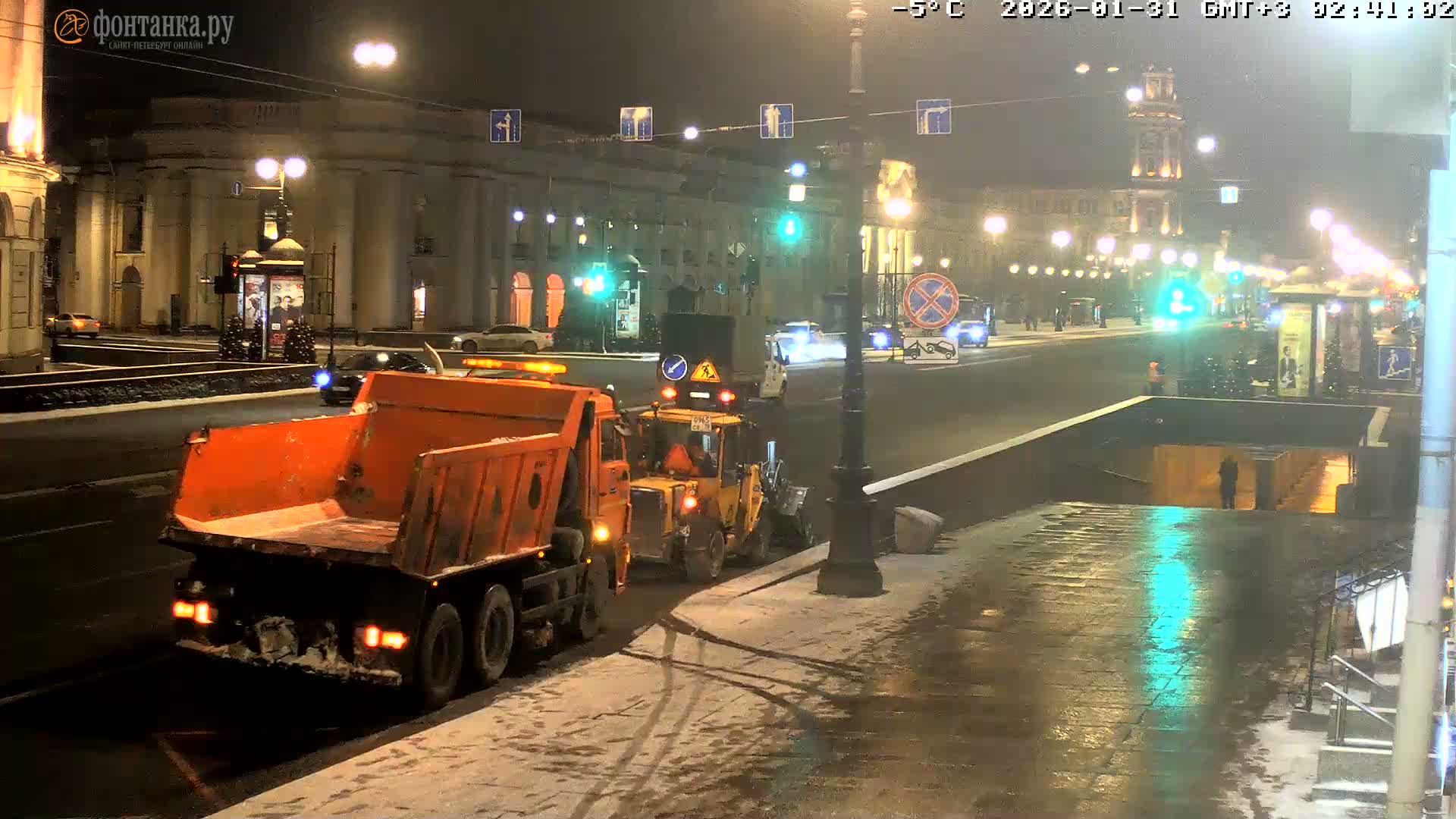 St. Petersburg, Nevskiy Avenue Live Cam - Dvortsovy, Tsentralny, Saint Petersburg, Northwestern (Severo-Zapadnyy), Russia