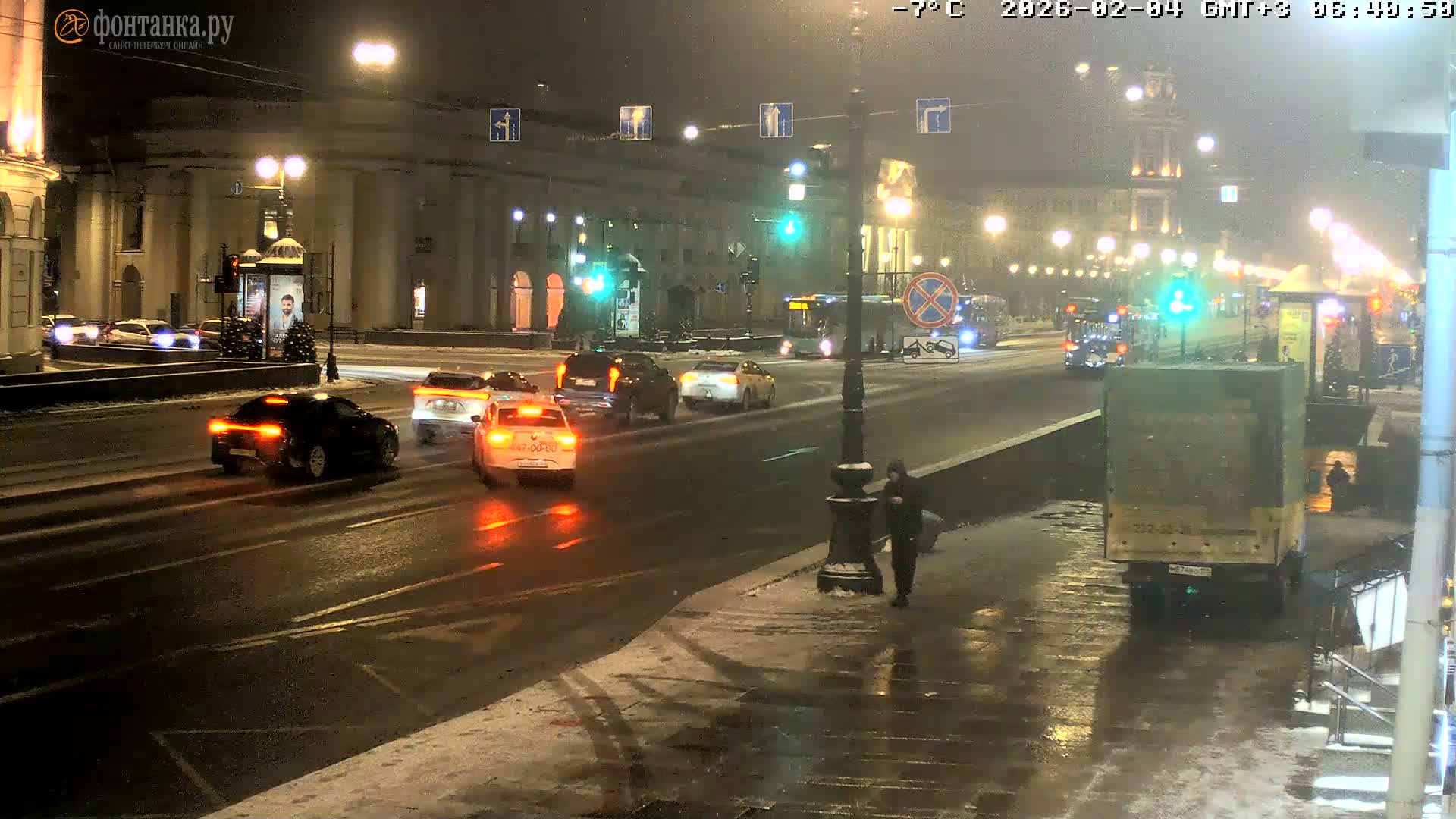 St. Petersburg, Nevskiy Avenue Live Cam - Dvortsovy, Tsentralny, Saint Petersburg, Northwestern (Severo-Zapadnyy), Russia
