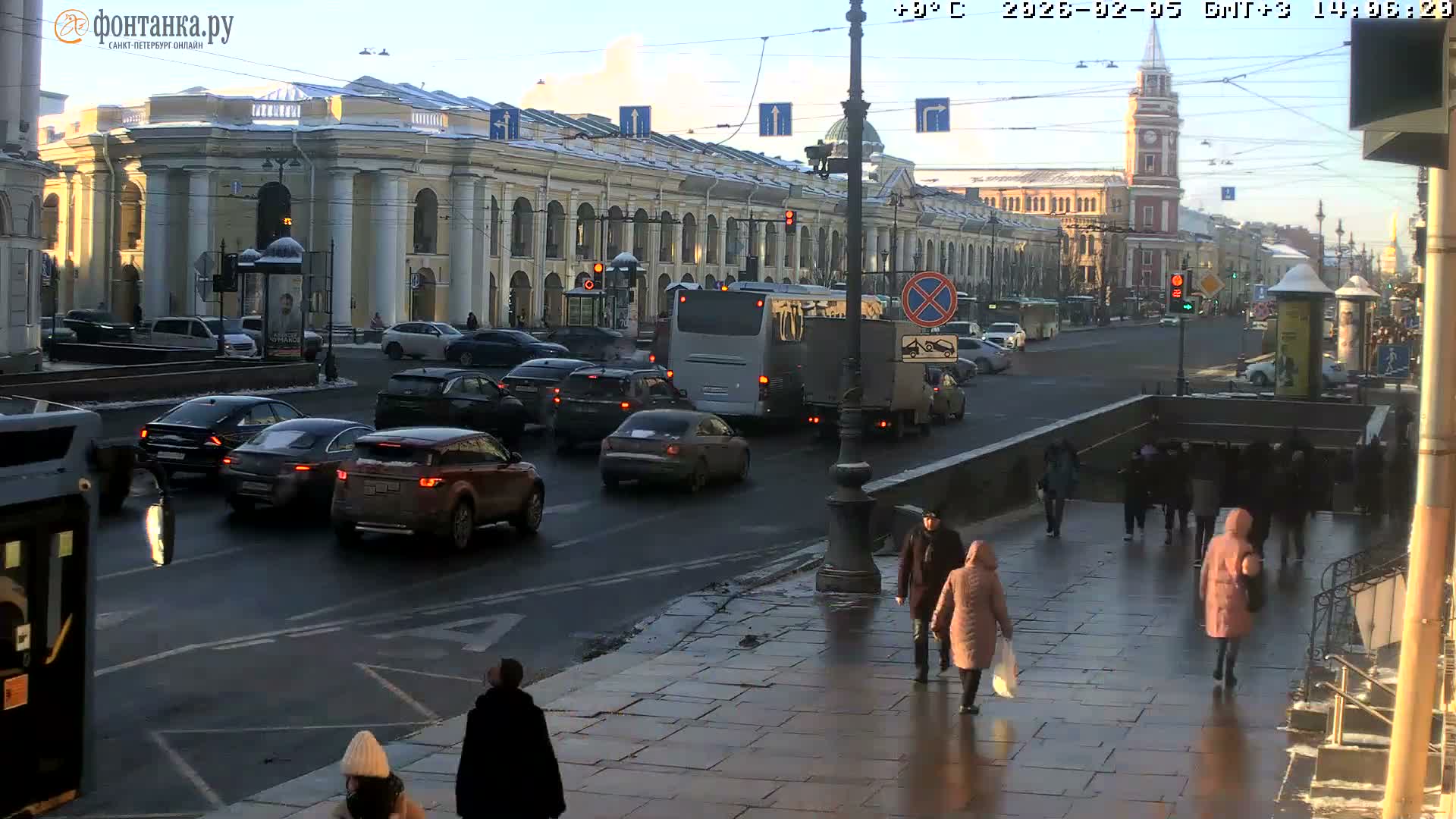 St. Petersburg, Nevskiy Avenue Live Cam - Dvortsovy, Tsentralny, Saint Petersburg, Northwestern (Severo-Zapadnyy), Russia