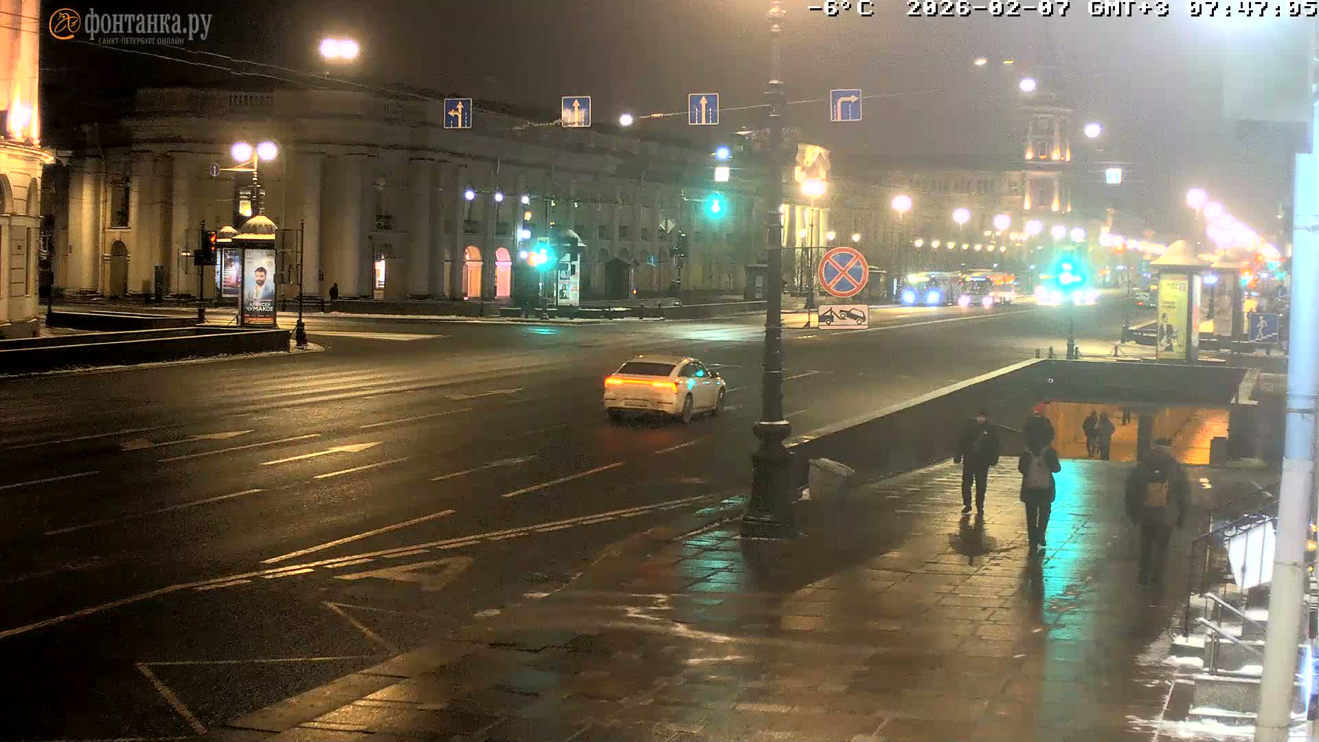 St. Petersburg, Nevskiy Avenue Live Cam - Dvortsovy, Tsentralny, Saint Petersburg, Northwestern (Severo-Zapadnyy), Russia
