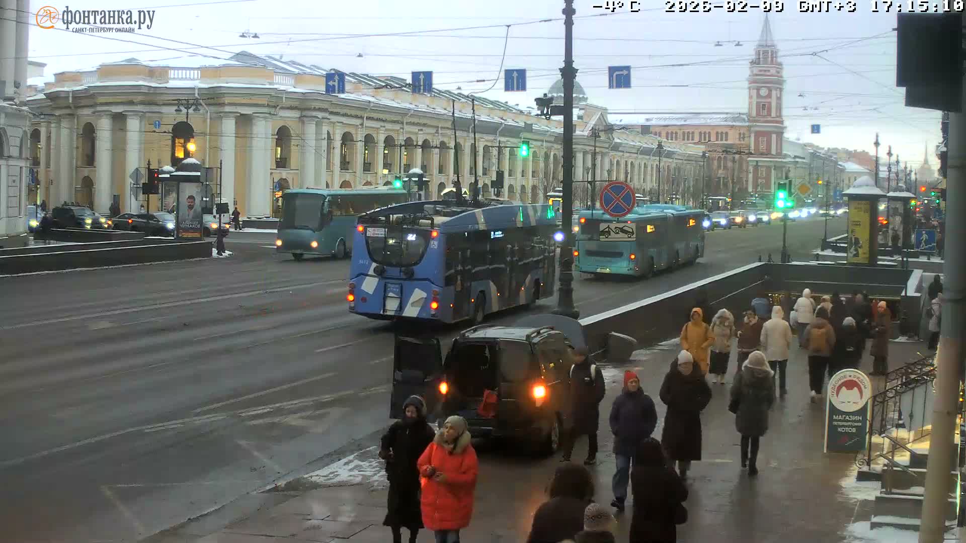 St. Petersburg, Nevskiy Avenue Live Cam - Dvortsovy, Tsentralny, Saint Petersburg, Northwestern (Severo-Zapadnyy), Russia
