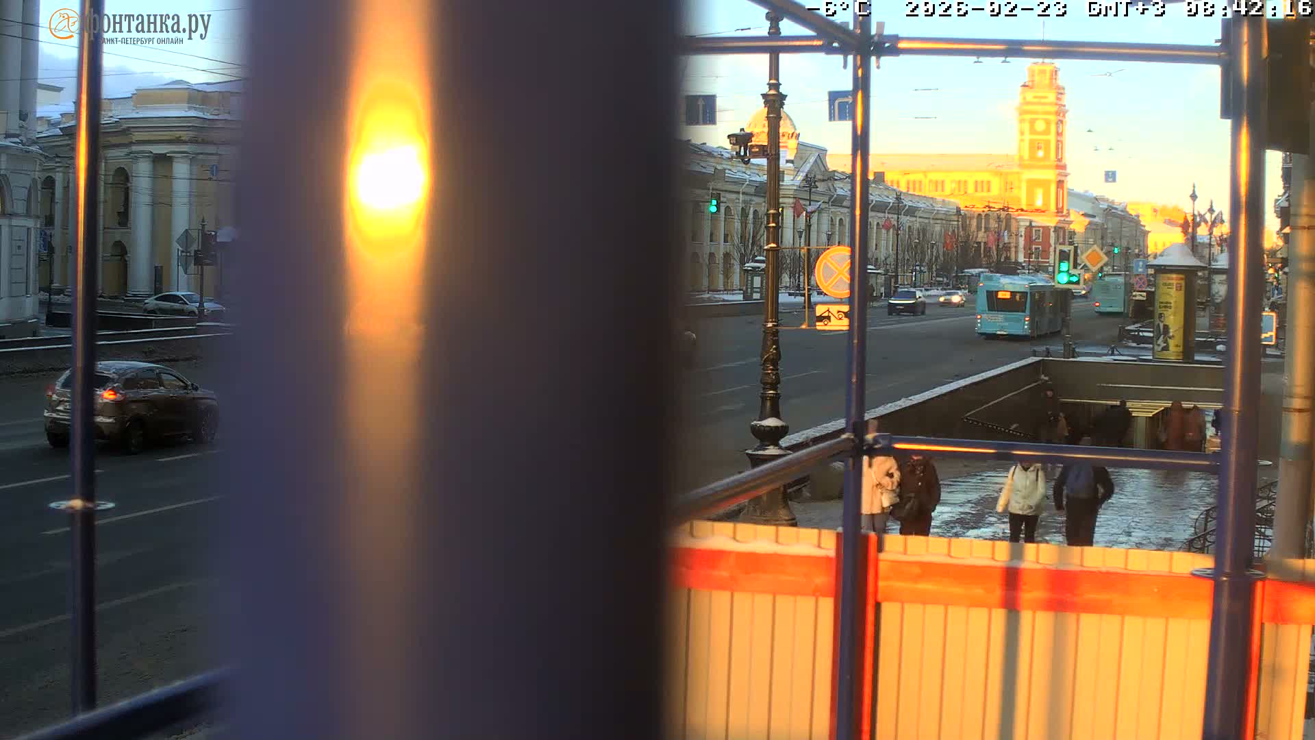 St. Petersburg, Nevskiy Avenue Live Cam - Dvortsovy, Tsentralny, Saint Petersburg, Northwestern (Severo-Zapadnyy), Russia