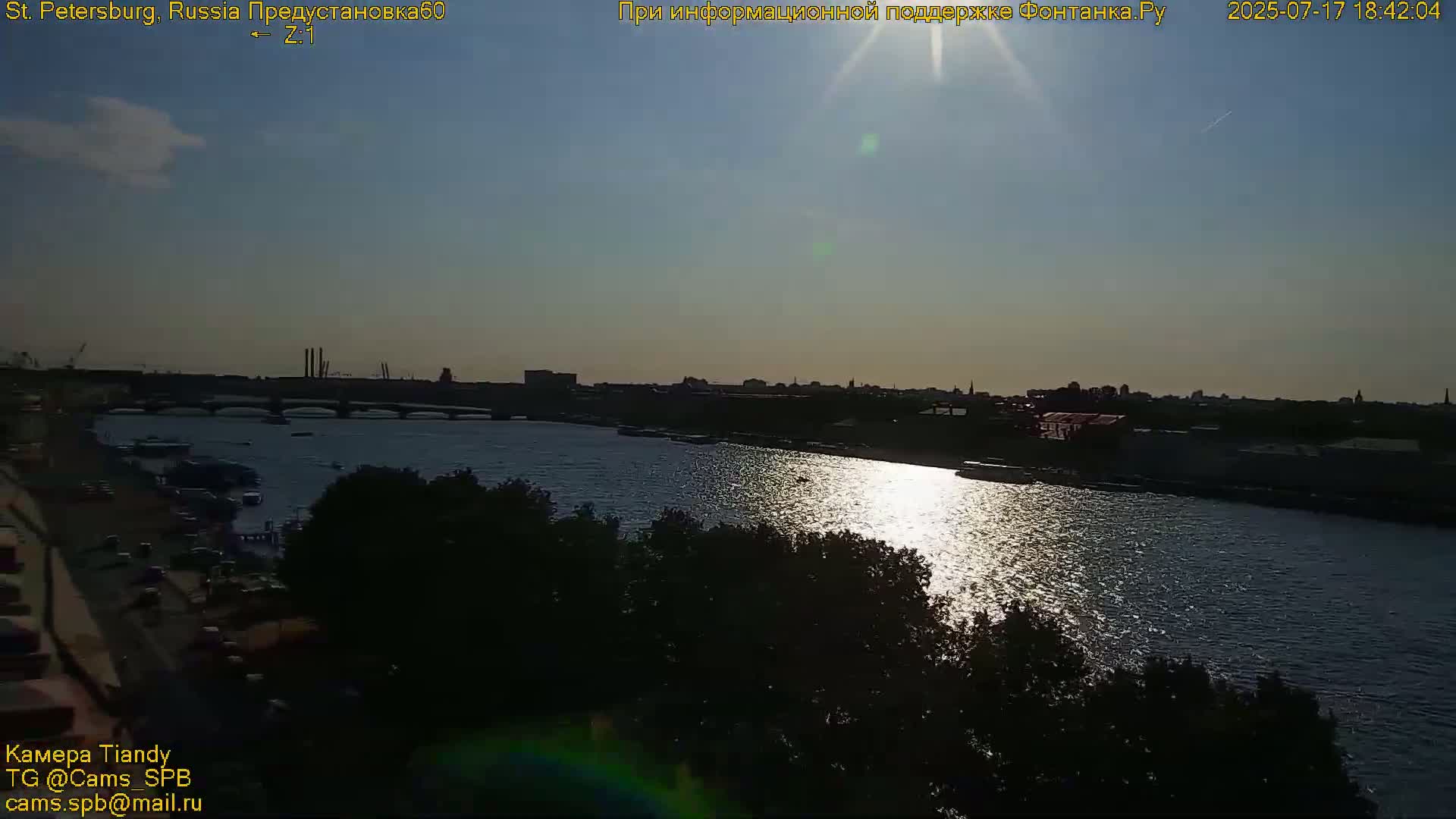 St. Petersburg, Reka Neva River Coasts Panaromic Zoom Skyline Live Cam  - Admiralteysky Okrug, Admiralteysky, Saint Petersburg, Northwestern (Severo-Zapadnyy), Russia